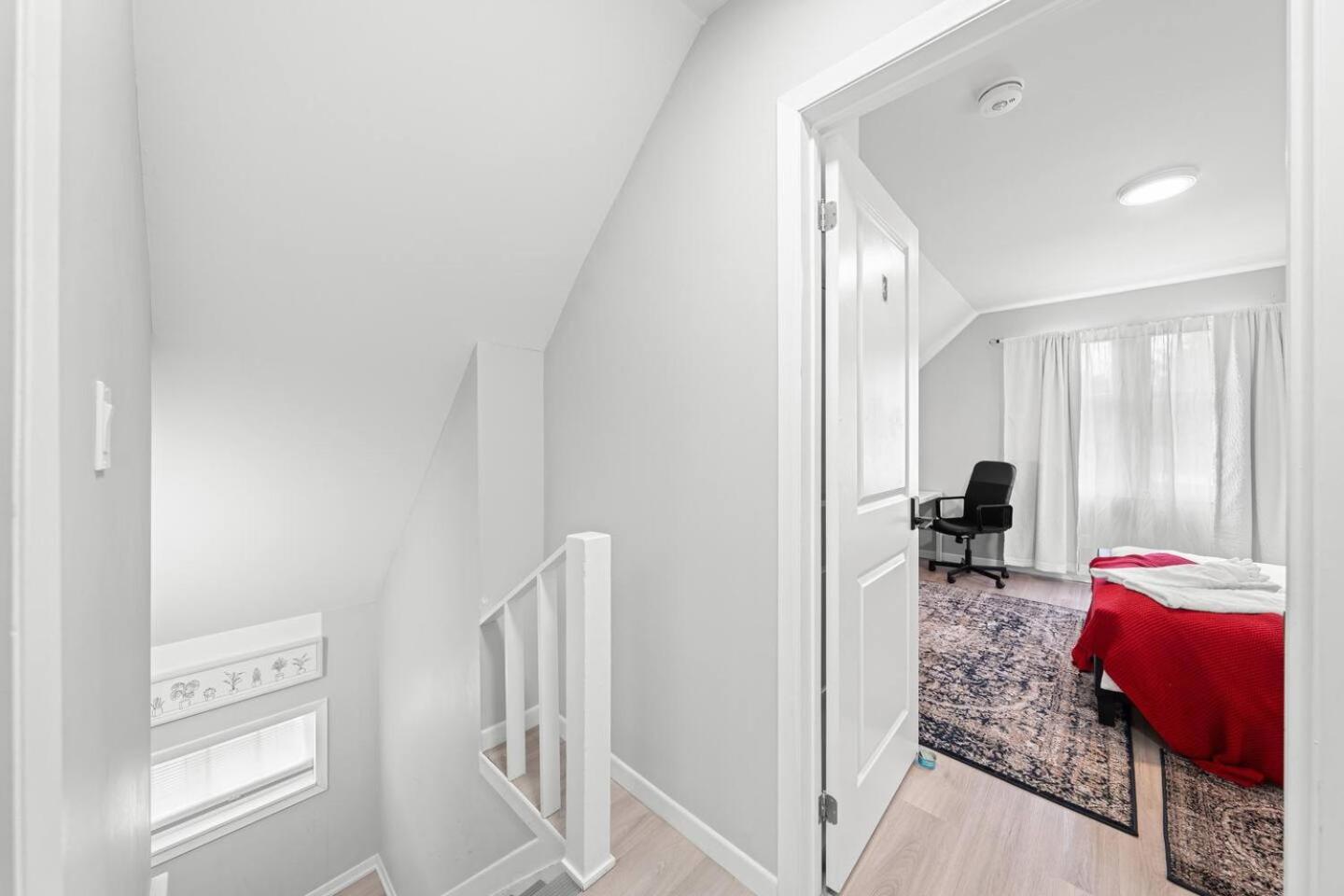 Private Cozy Room with Free Parking