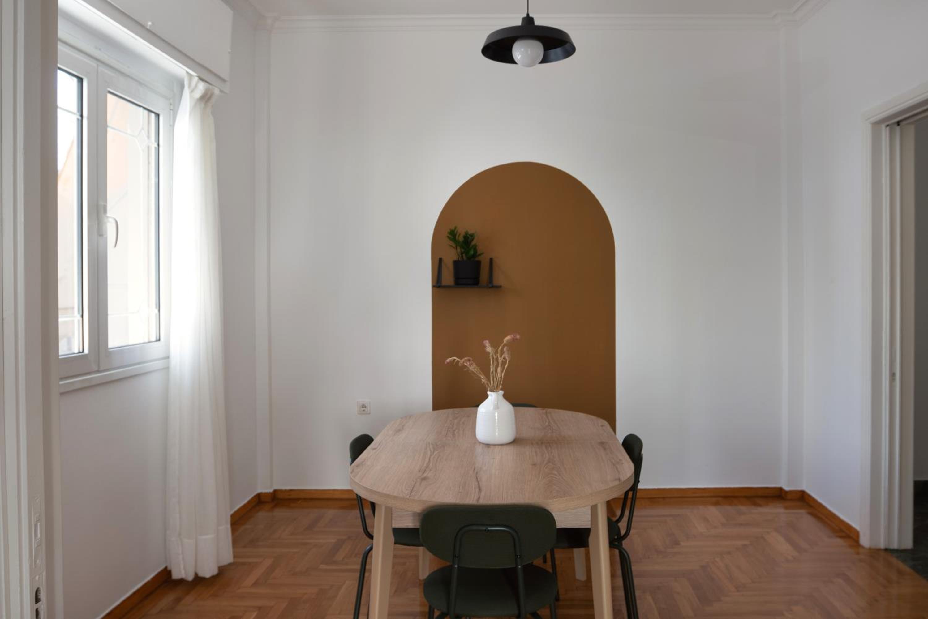Spacious 2BR Apartment for up to 6 Guests near Acropolis Metro