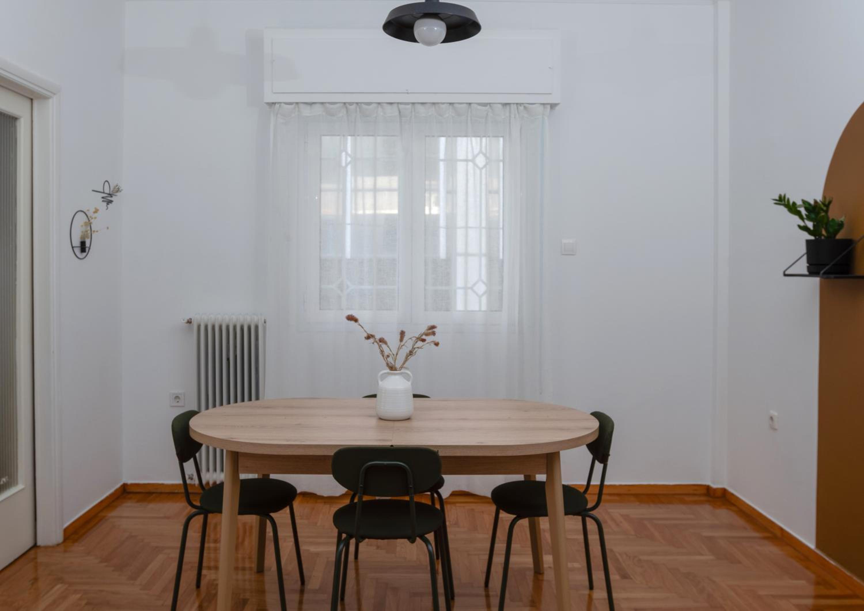 Spacious 2BR Apartment for up to 6 Guests near Acropolis Metro