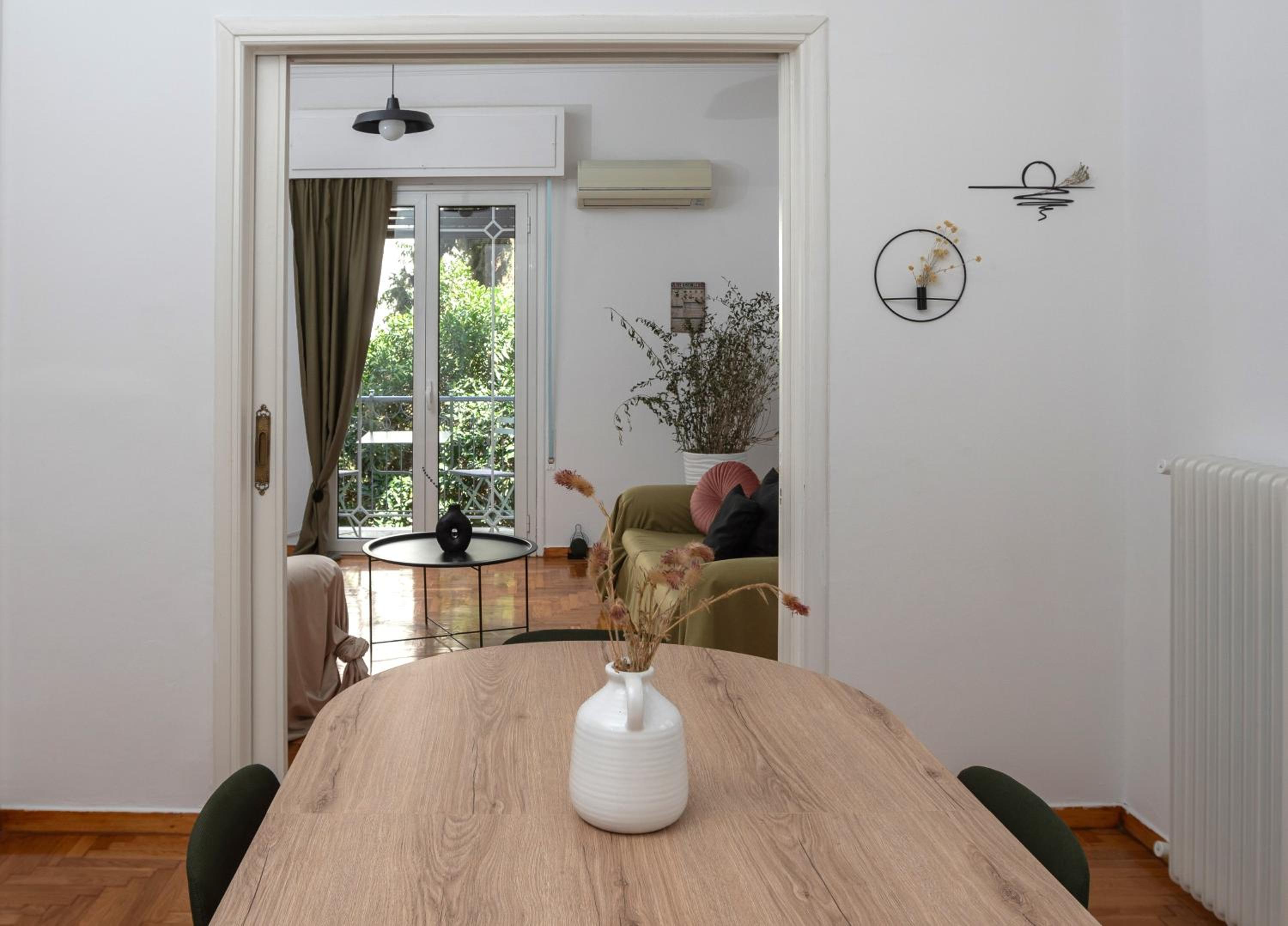 Spacious 2BR Apartment for up to 6 Guests near Acropolis Metro