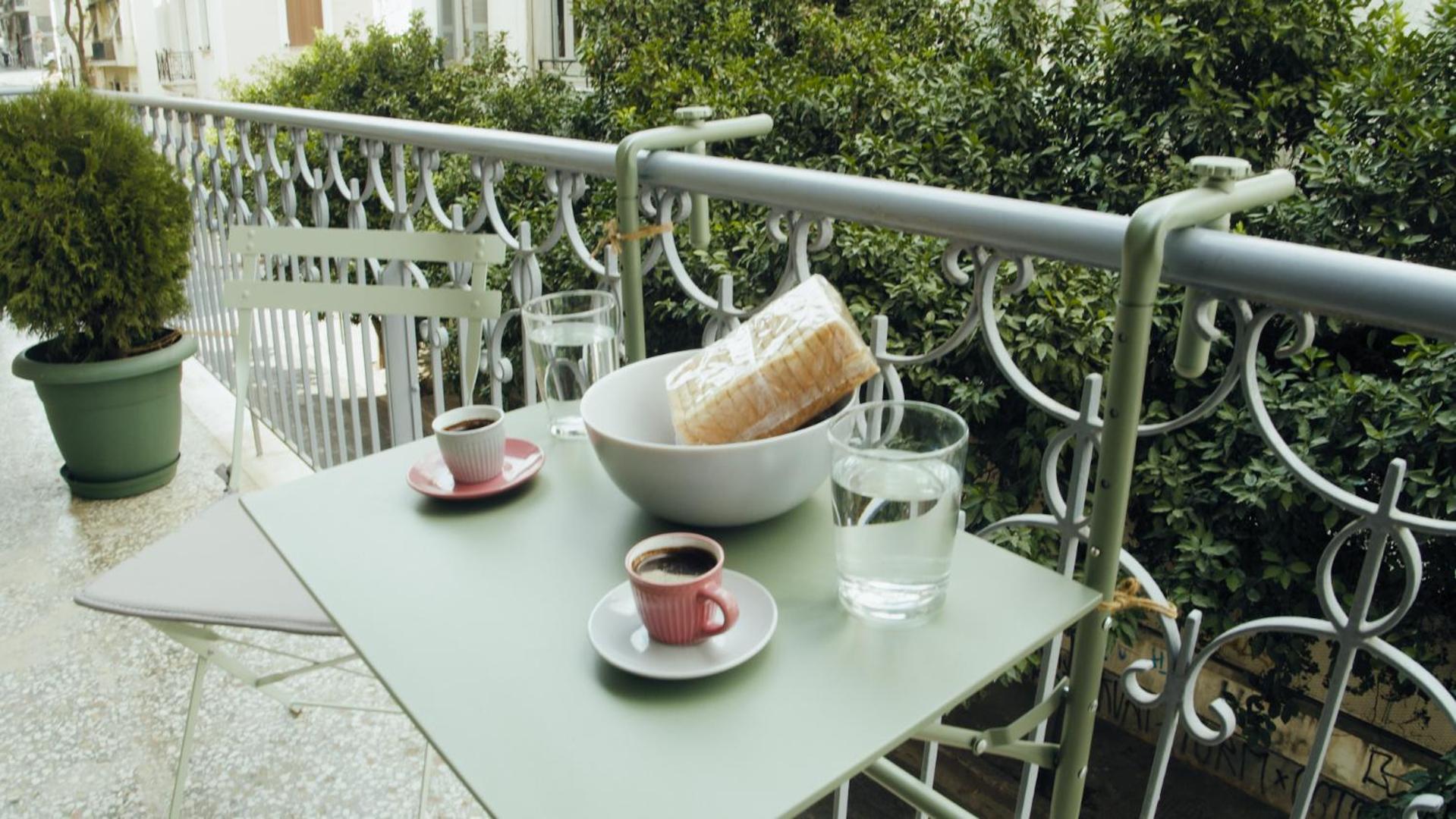 Spacious 2BR Apartment for up to 6 Guests near Acropolis Metro