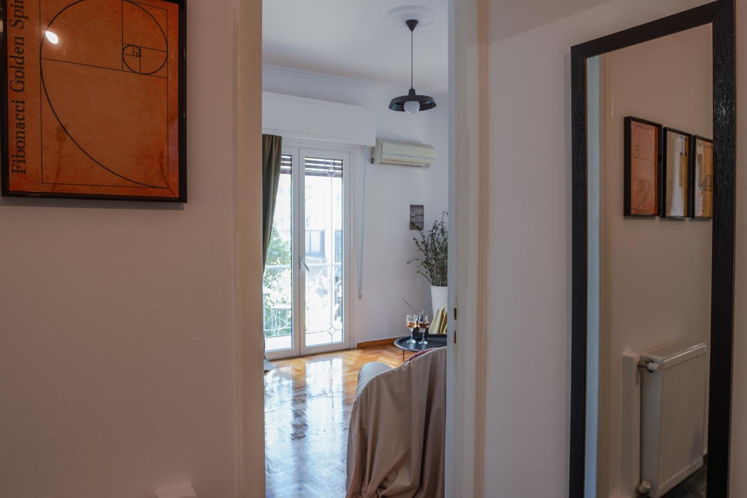 Spacious 2BR Apartment for up to 6 Guests near Acropolis Metro
