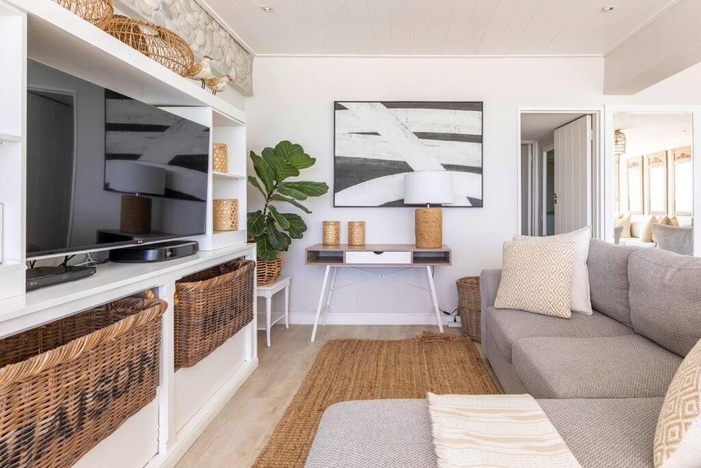Beach Apartment Cape Town!! view 2