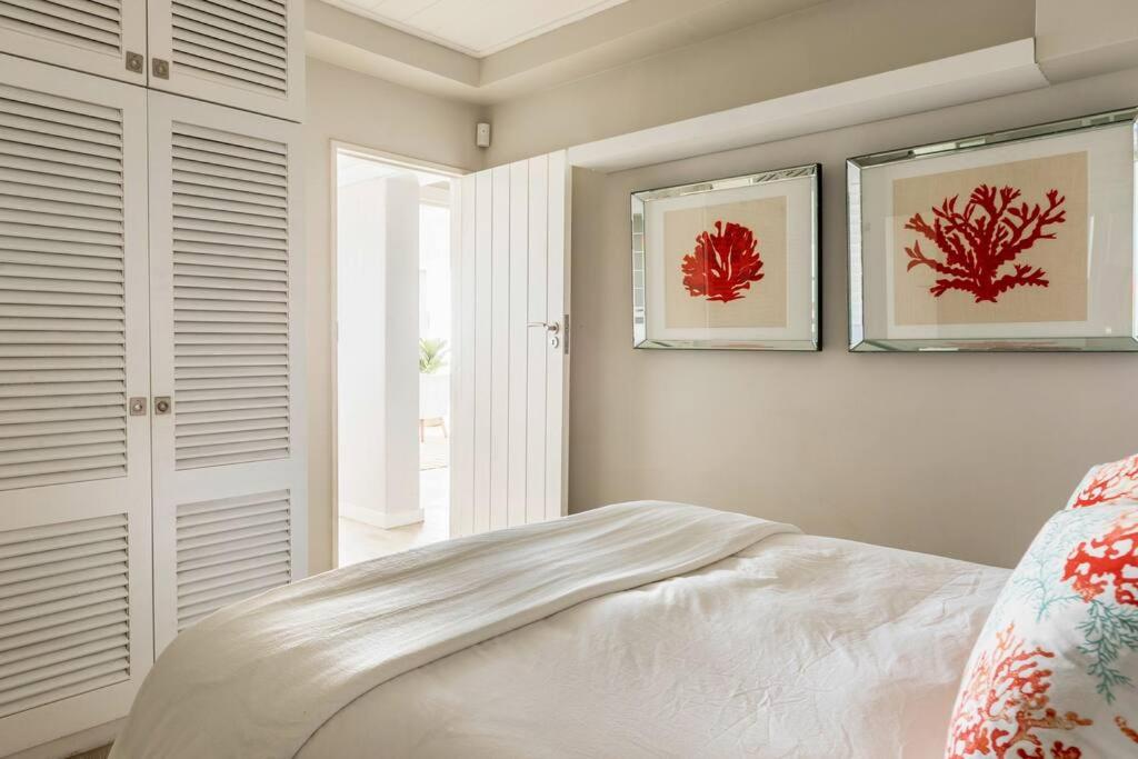 Beach Apartment Cape Town!! view 5