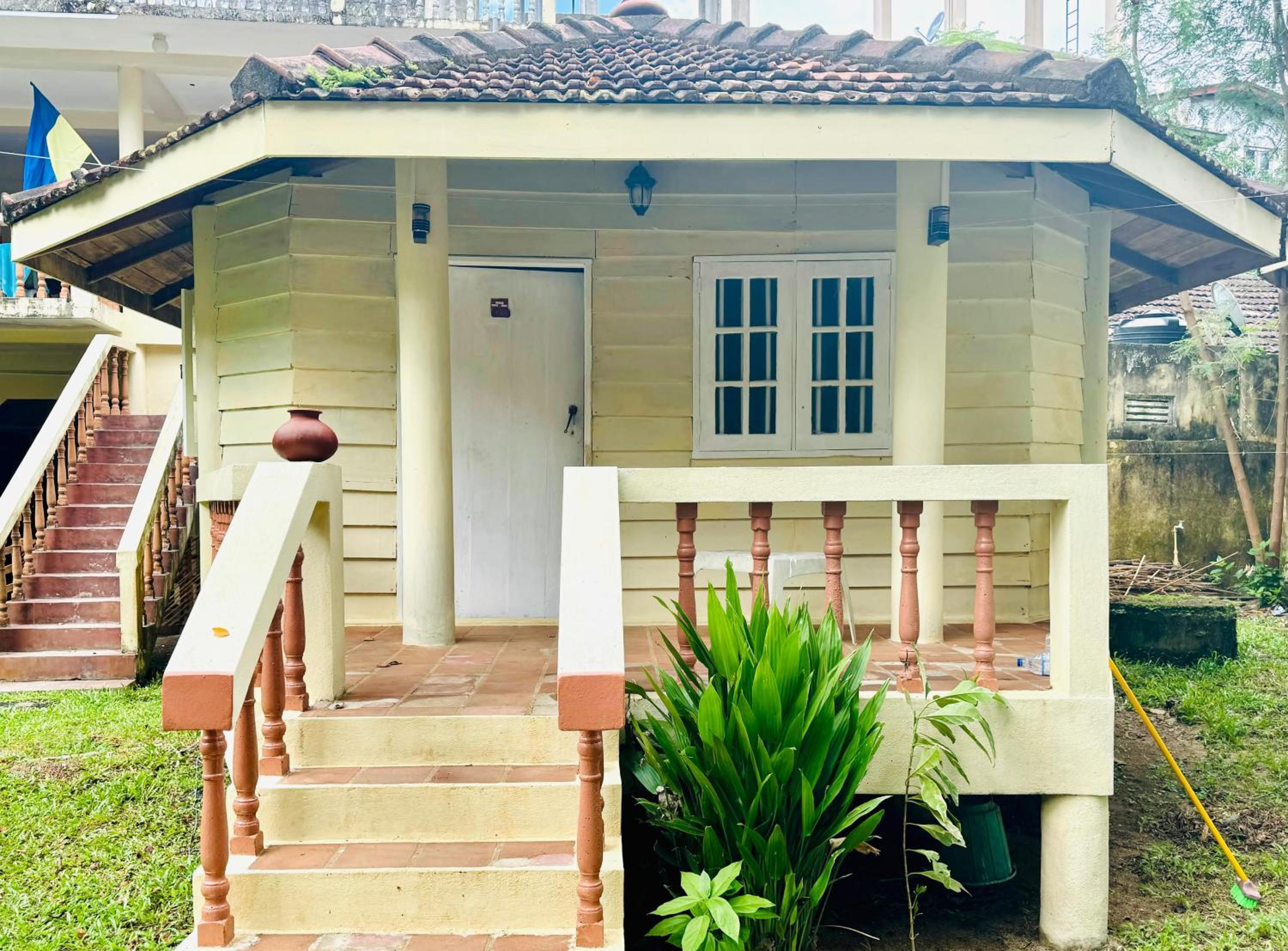 New Kahuna Cabanas view 5