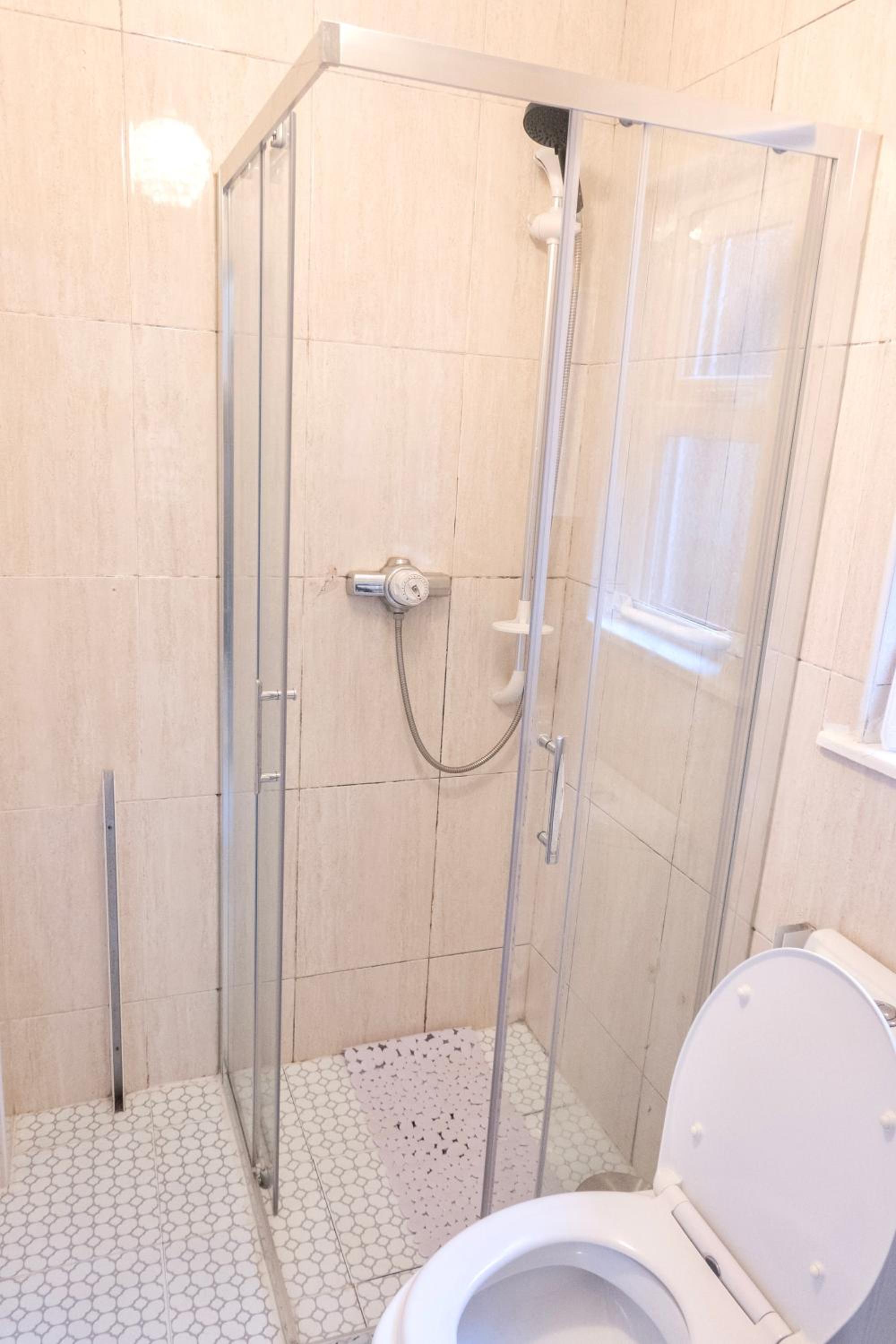 City Centre D1 - 2 Bedroom Spacious Modern Duplex House