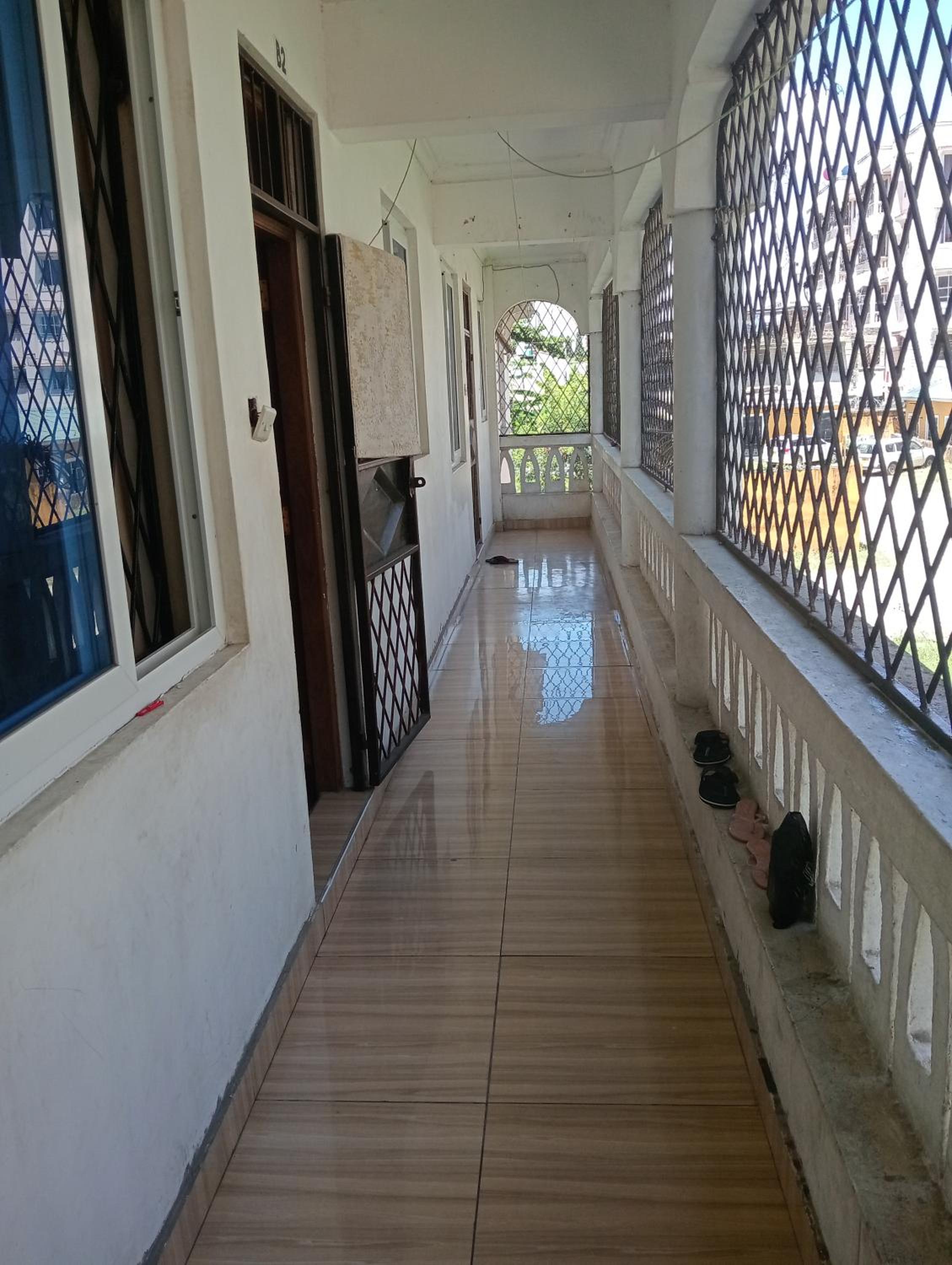 Reyna Apartments