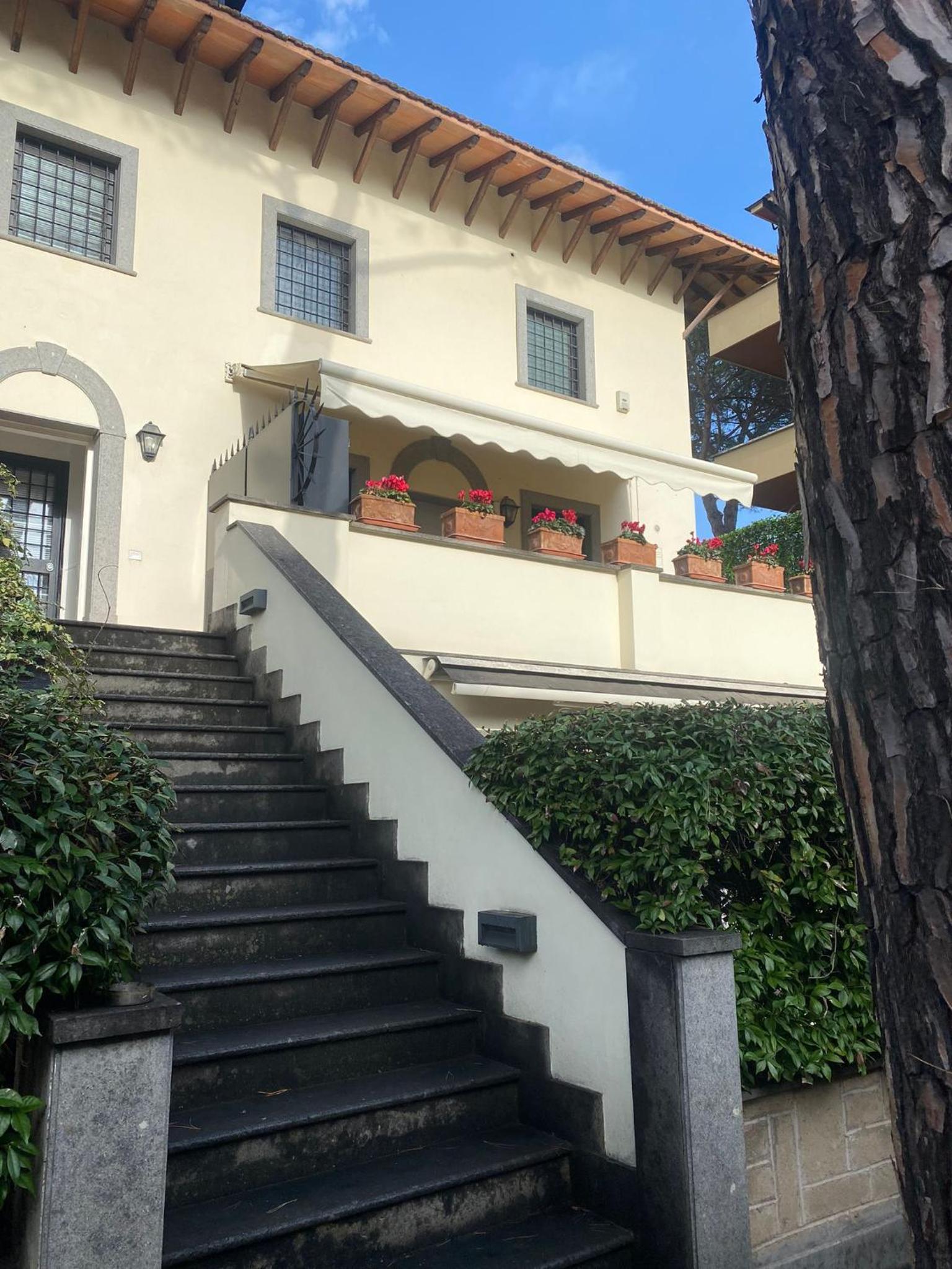 Gemelli Flower's House