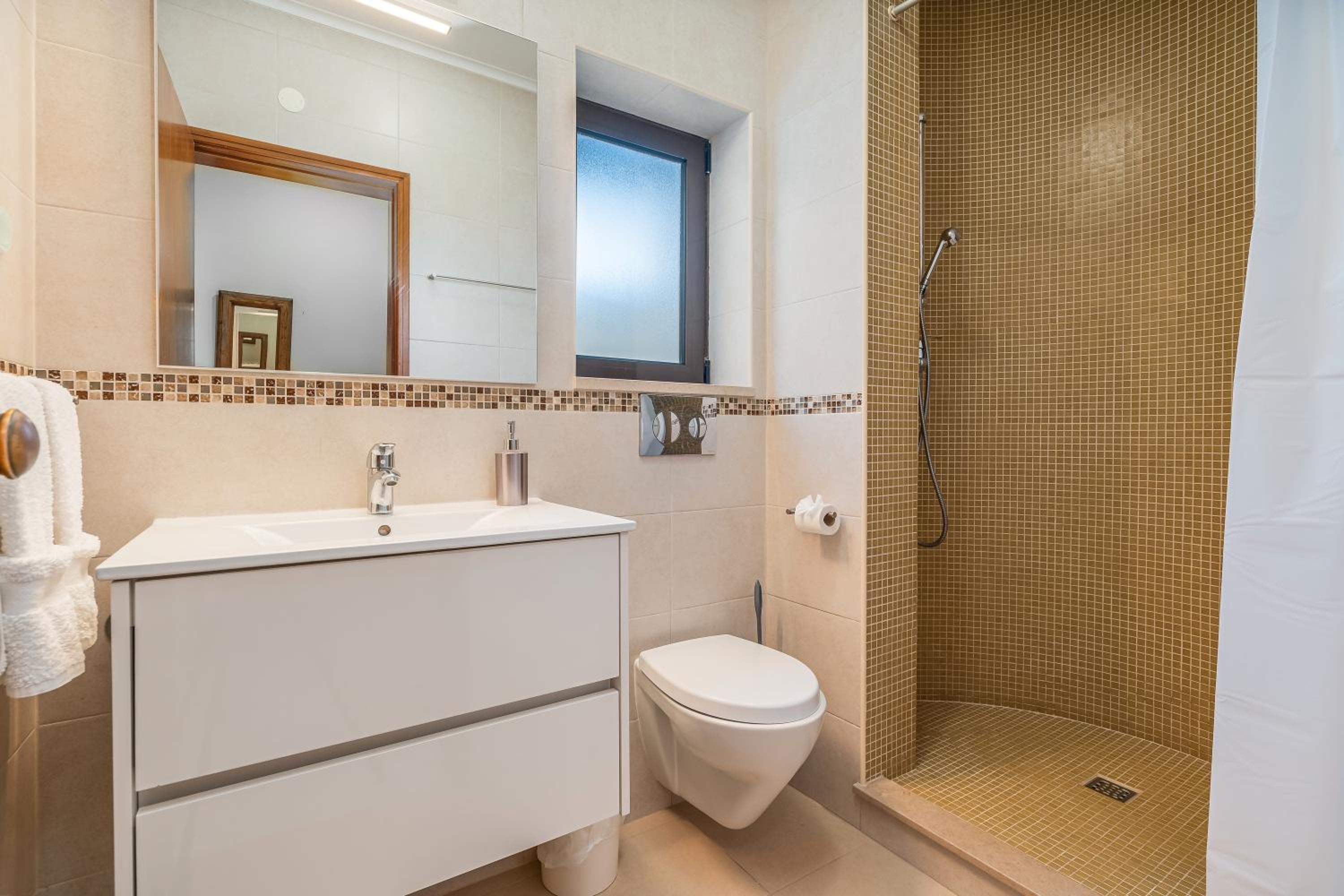 Carvoeiro Vacations - Norah's House - Property Image 4