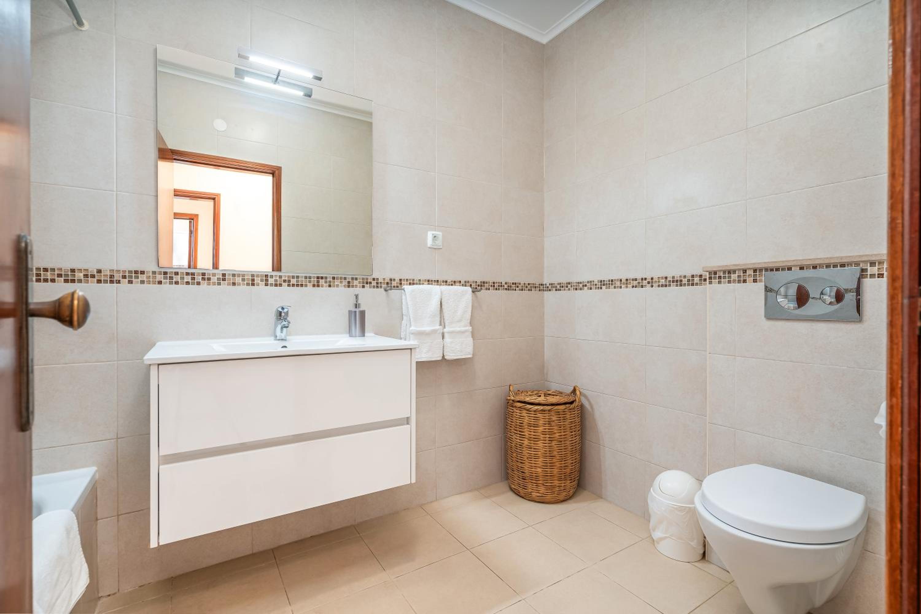 Carvoeiro Vacations - Norah's House - Property Image 18