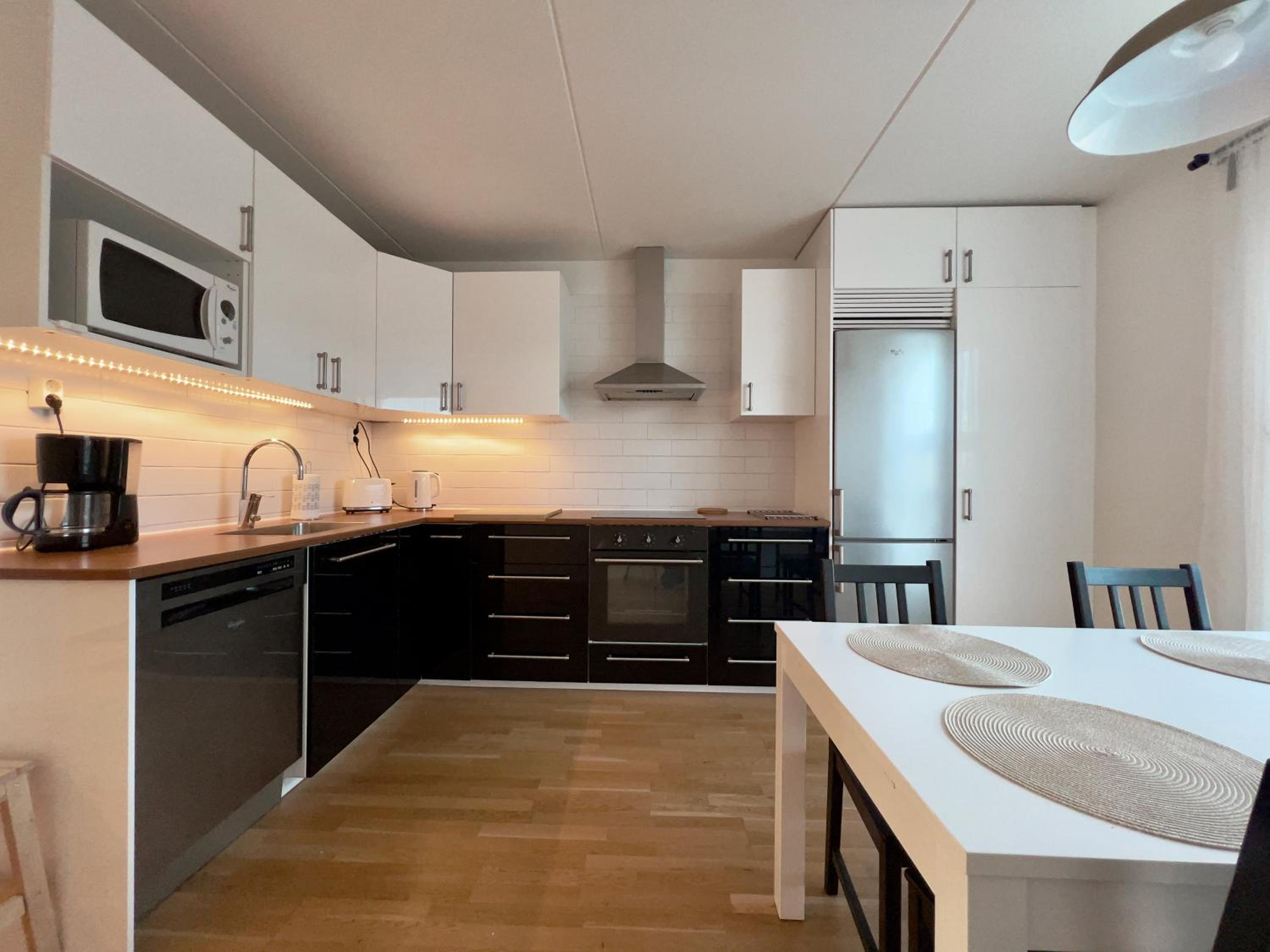 Spacious Modern Apartment Helsinki