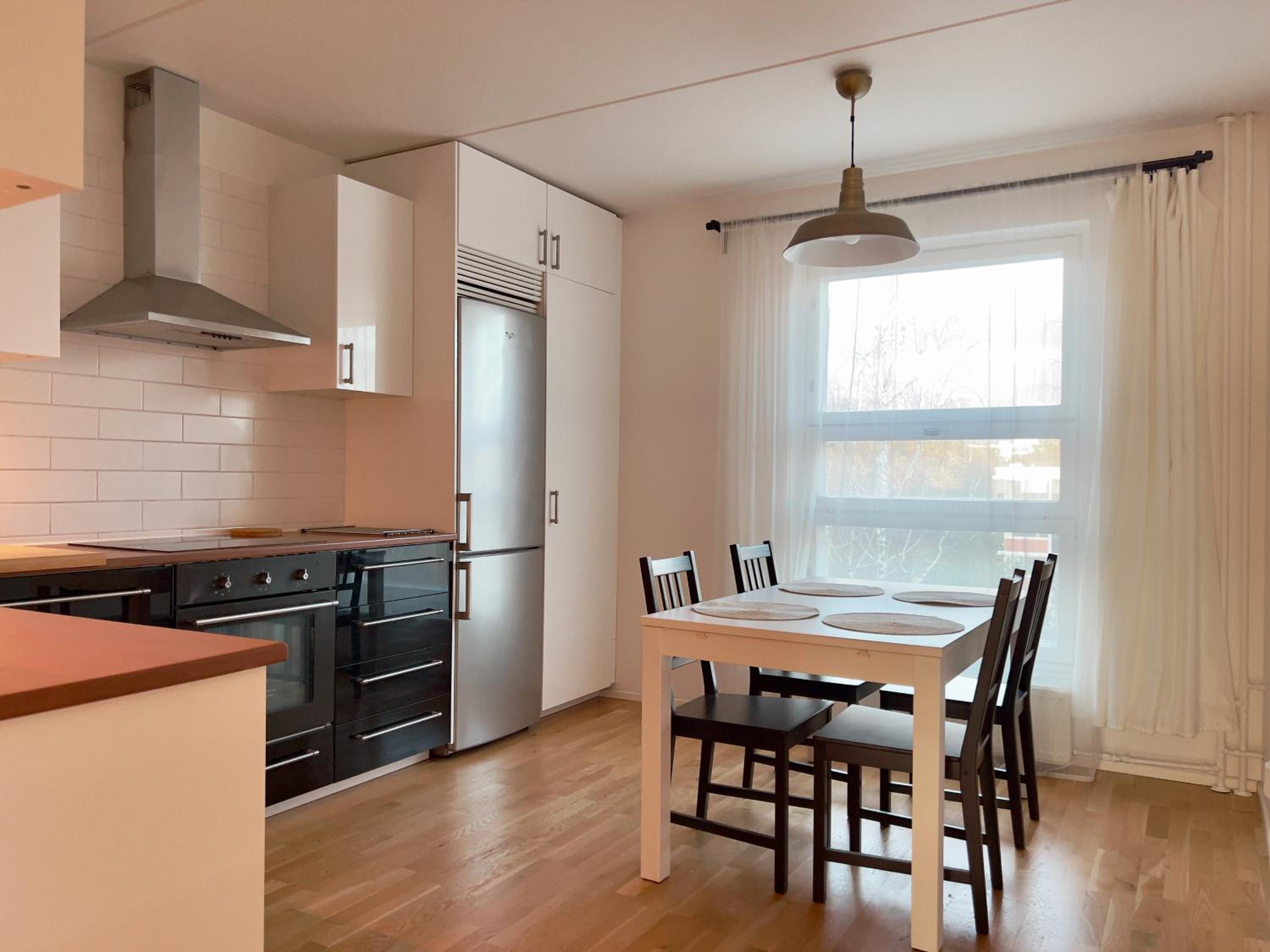 Spacious Modern Apartment Helsinki