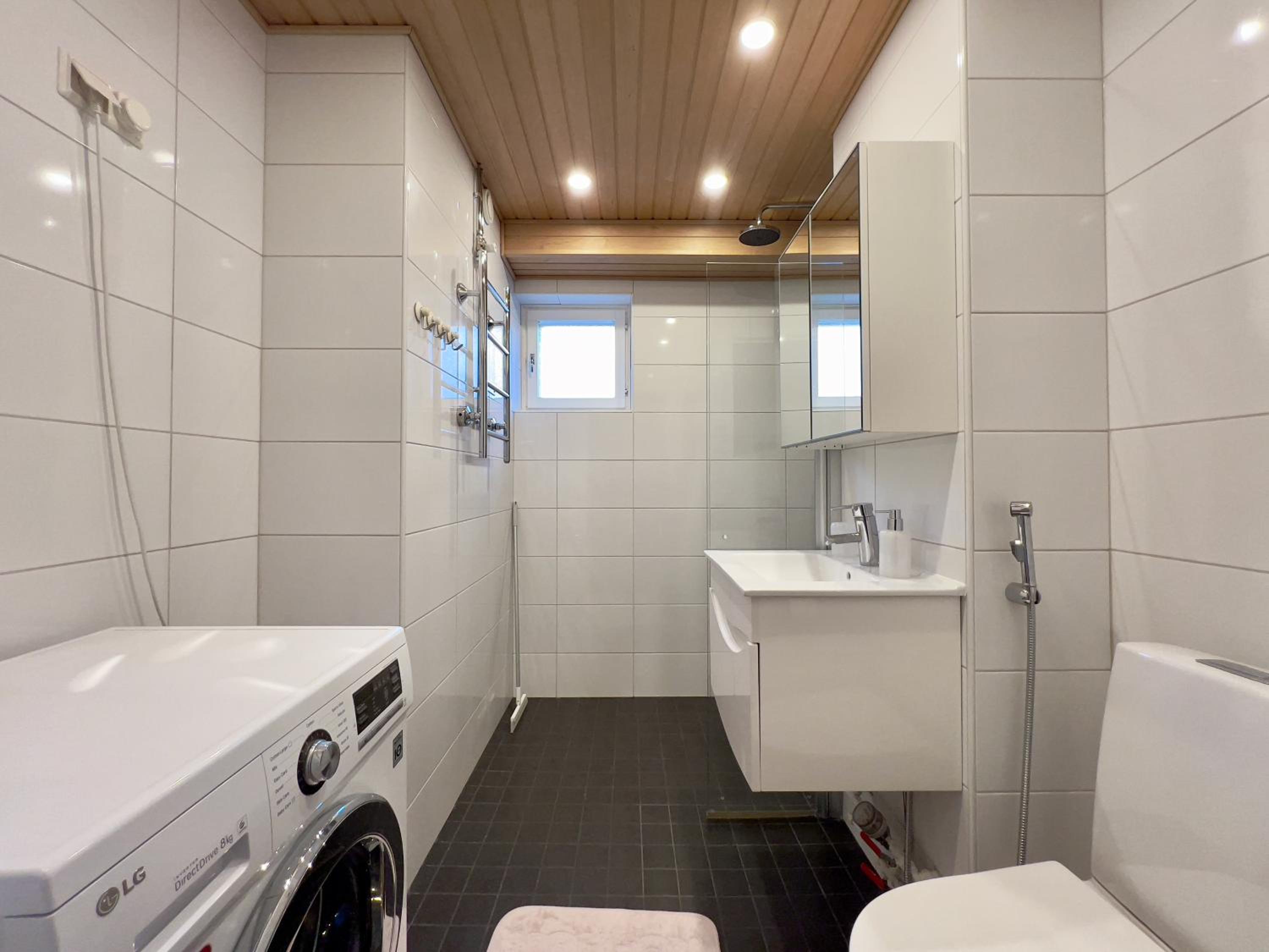 Spacious Modern Apartment Helsinki