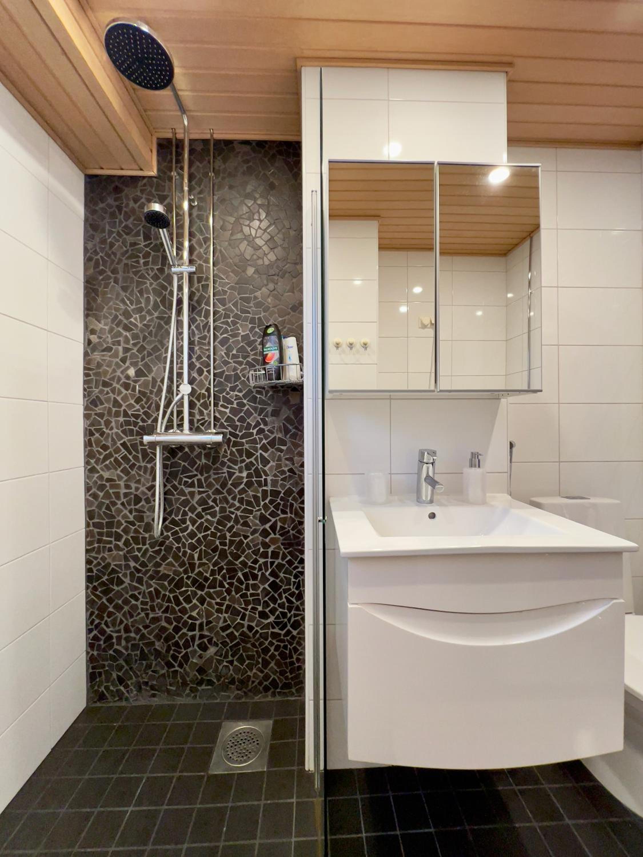 Spacious Modern Apartment Helsinki