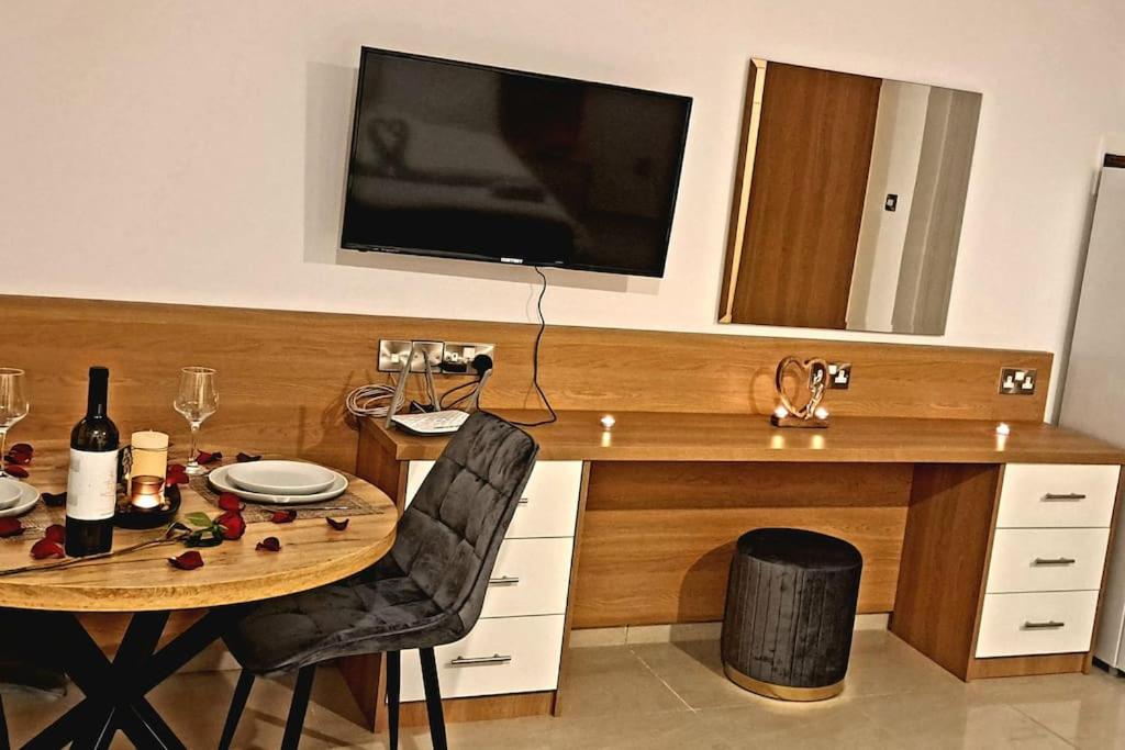 prime location! - 400m from the beach