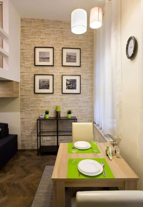 Lovely Flat Residence Downtown