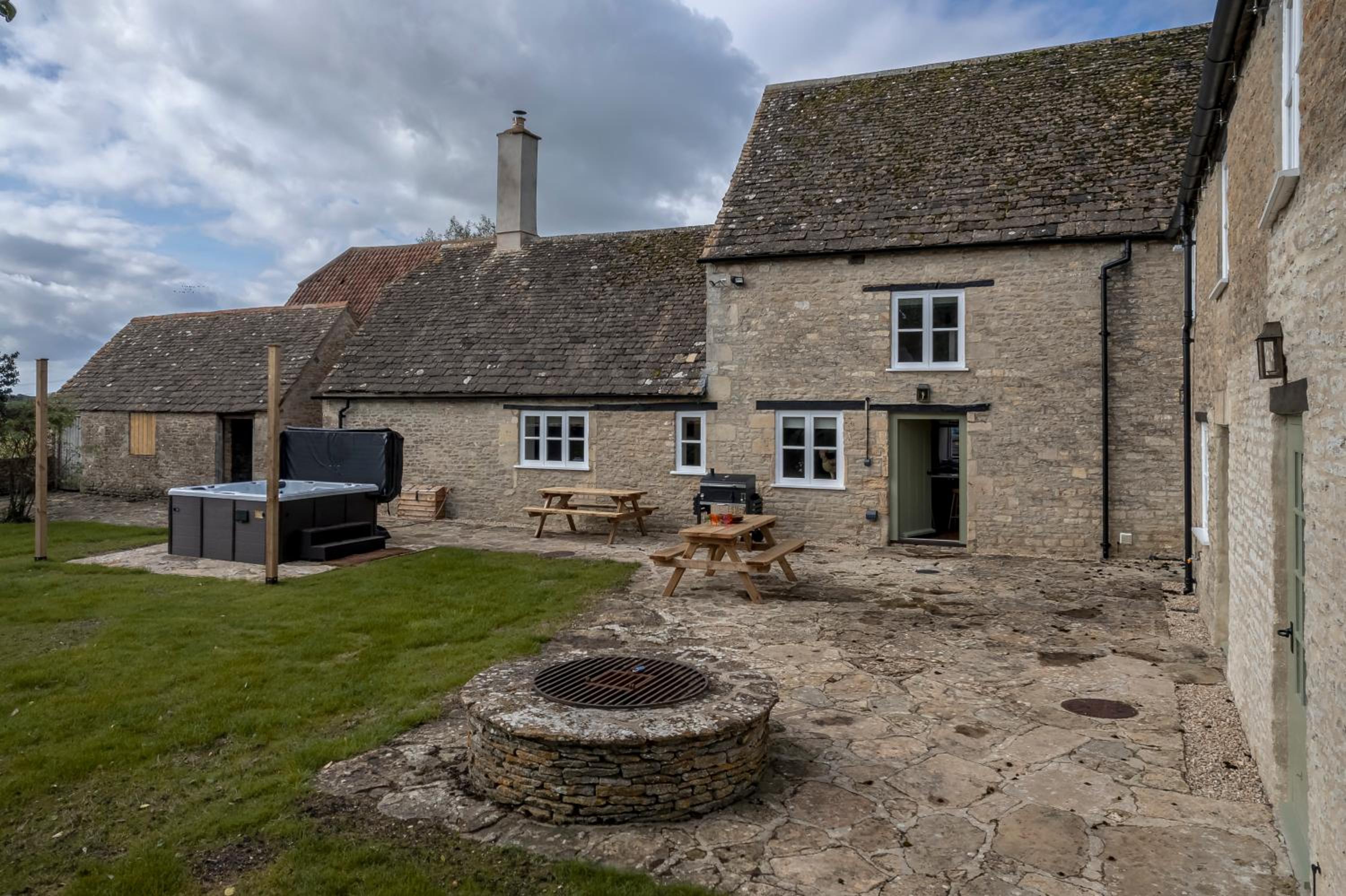 Brokenborough Farmhouse