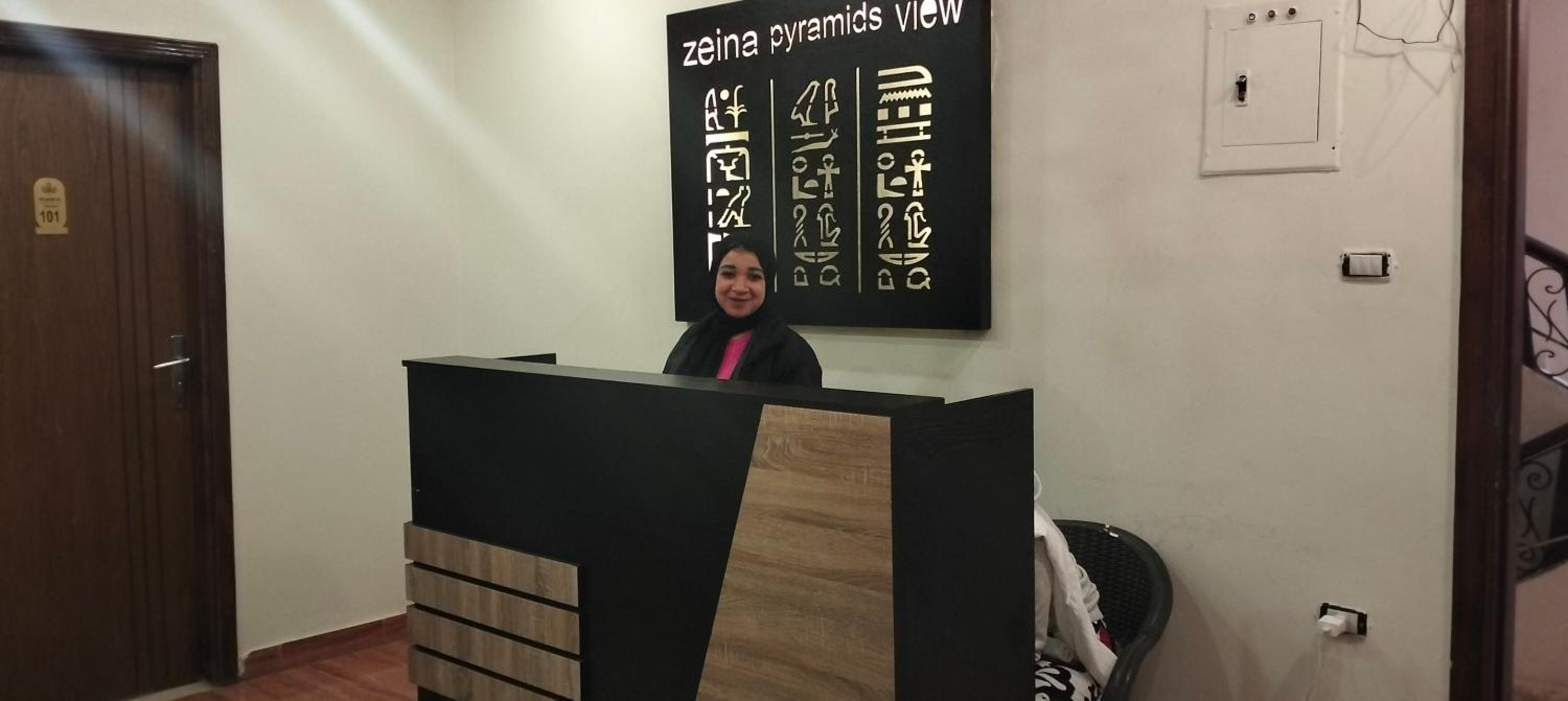 Royal Zeina Pyramids Inn