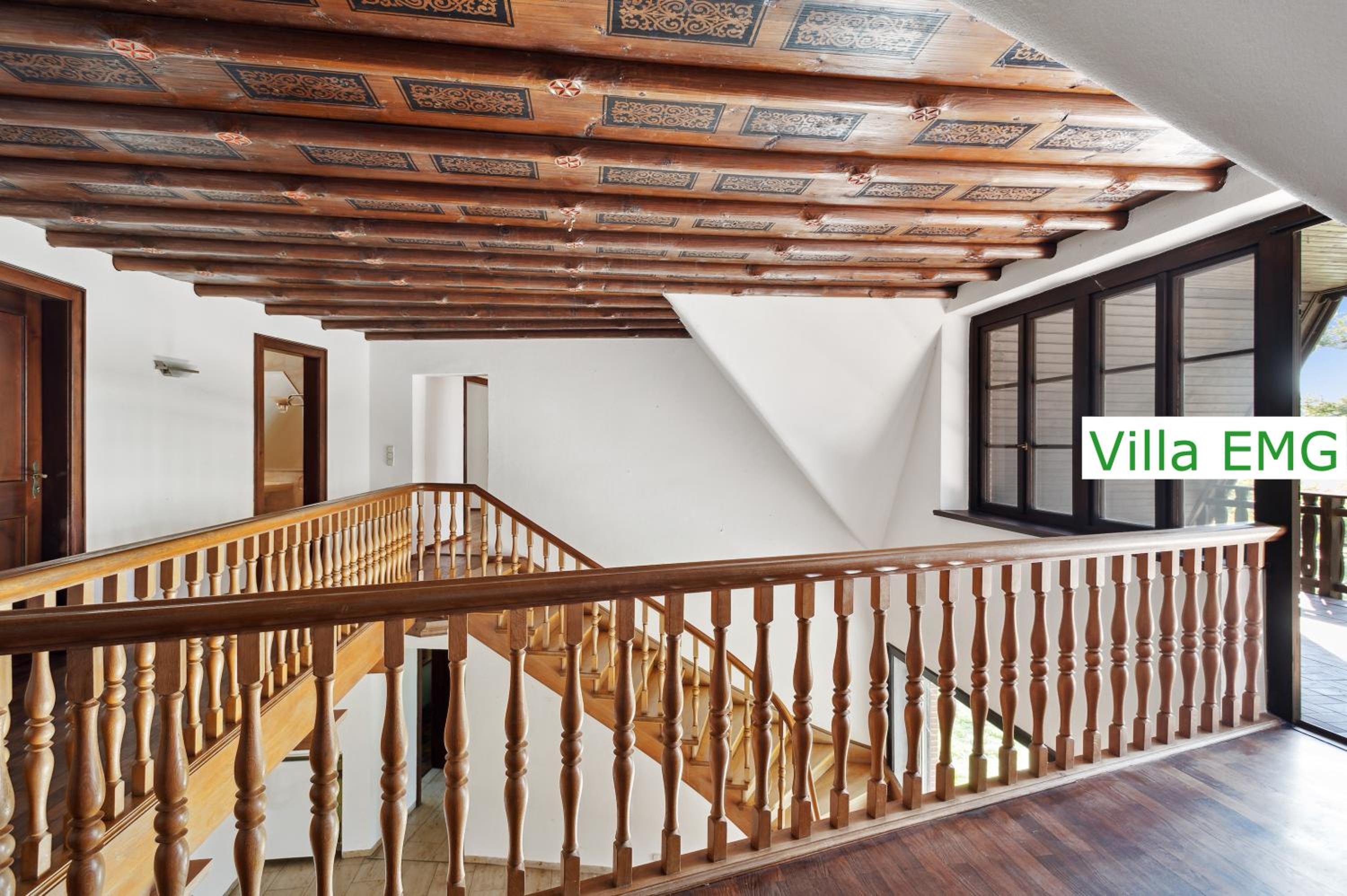 Luxus Ferienhaus Villa EMG München in Moosburg mit Pool, SPA, Kamin, Wald, See für Familien Gruppen bis 24 Personen