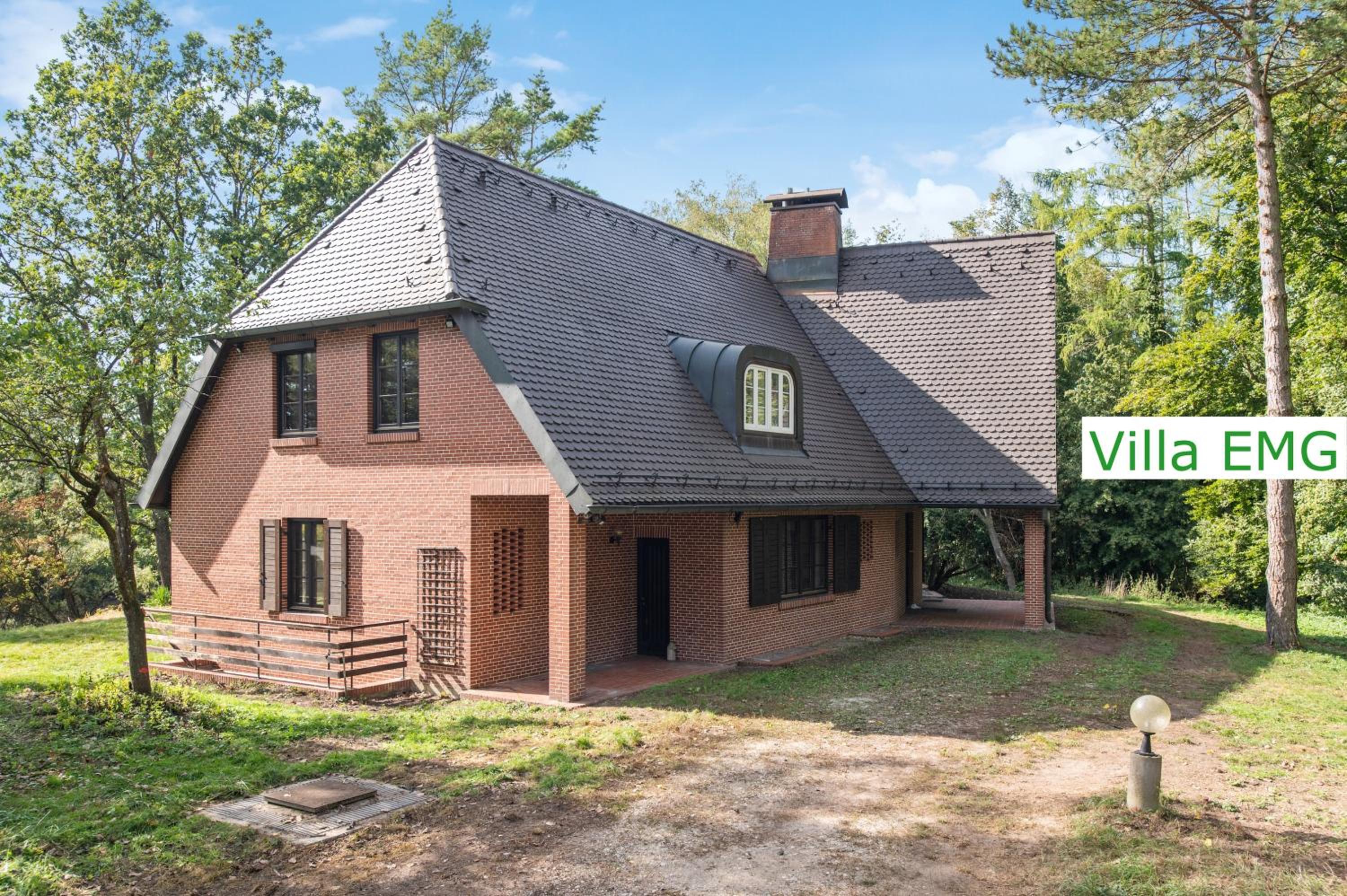 Luxus Ferienhaus Villa EMG München in Moosburg mit Pool, SPA, Kamin, Wald, See für Familien Gruppen bis 24 Personen