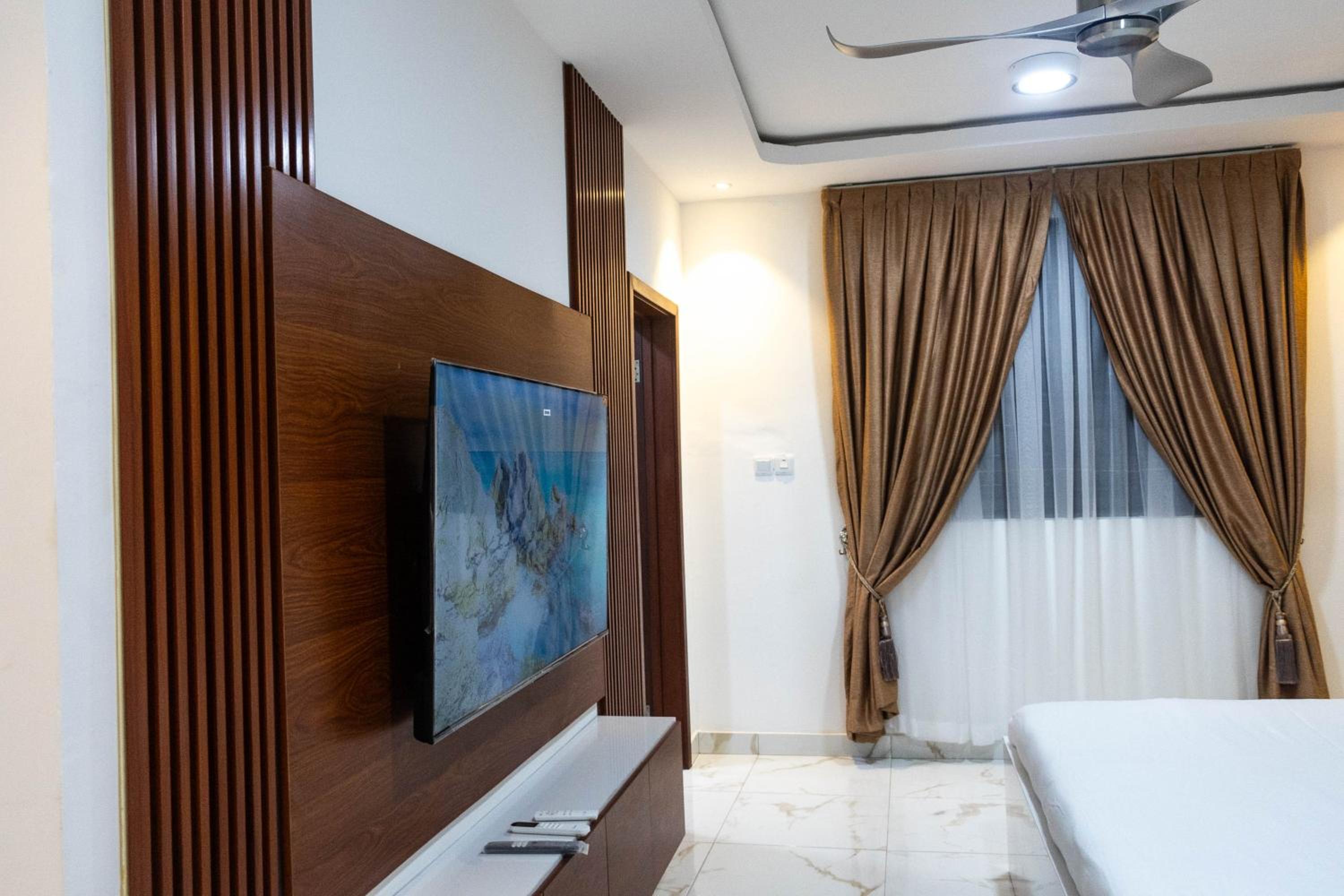 Maximilano Luxury Apartments