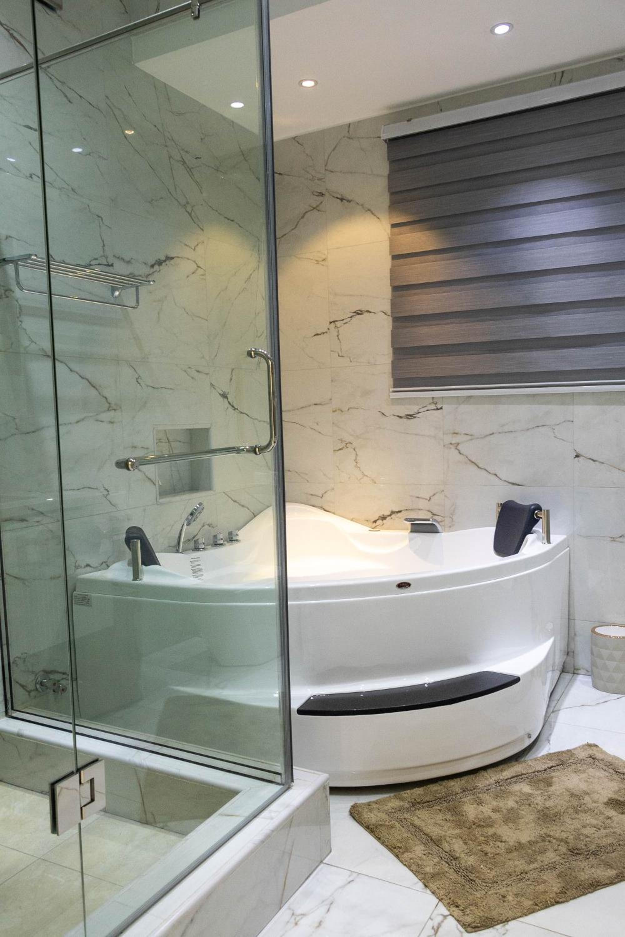 Maximilano Luxury Apartments