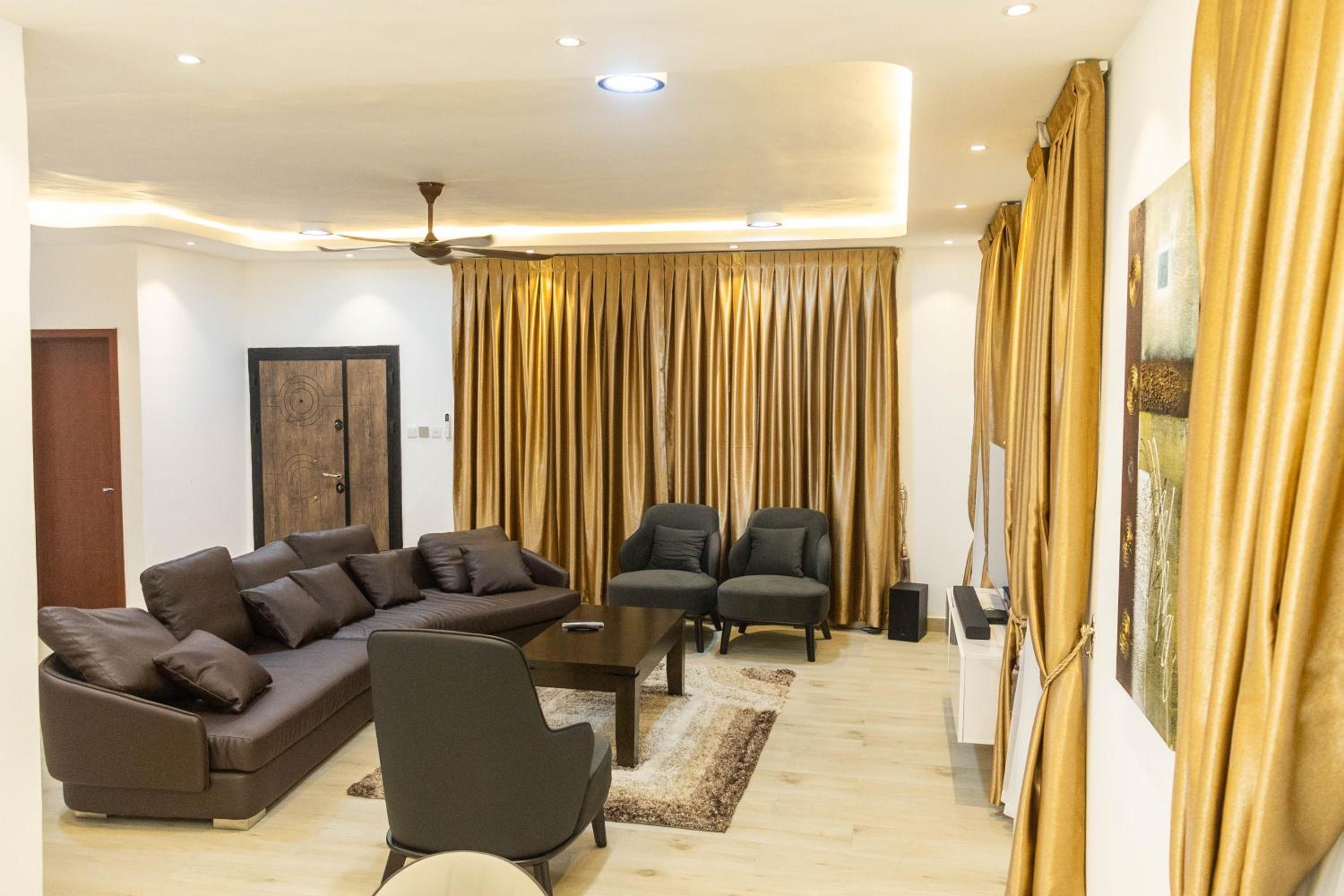 Maximilano Luxury Apartments