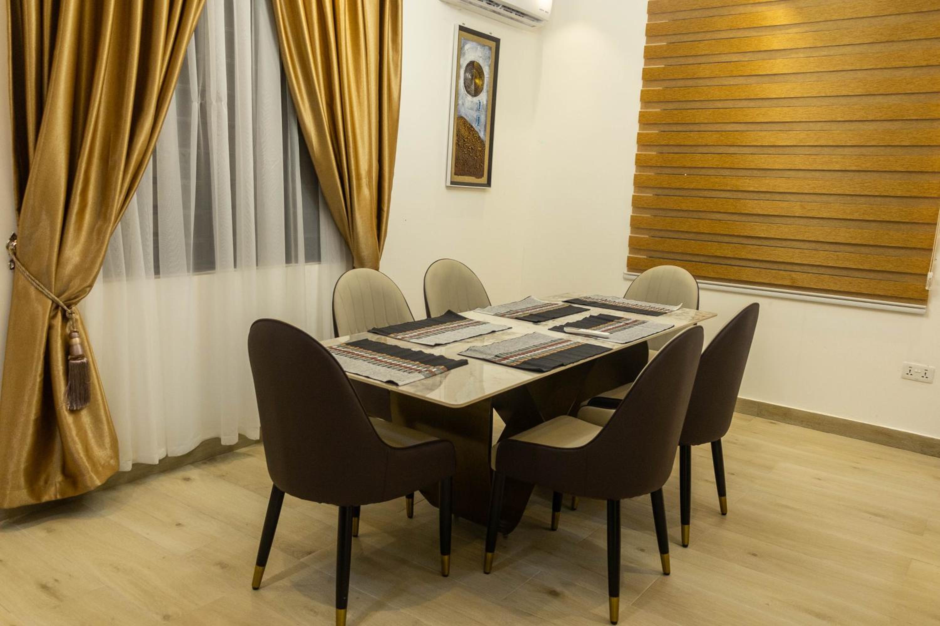 Maximilano Luxury Apartments