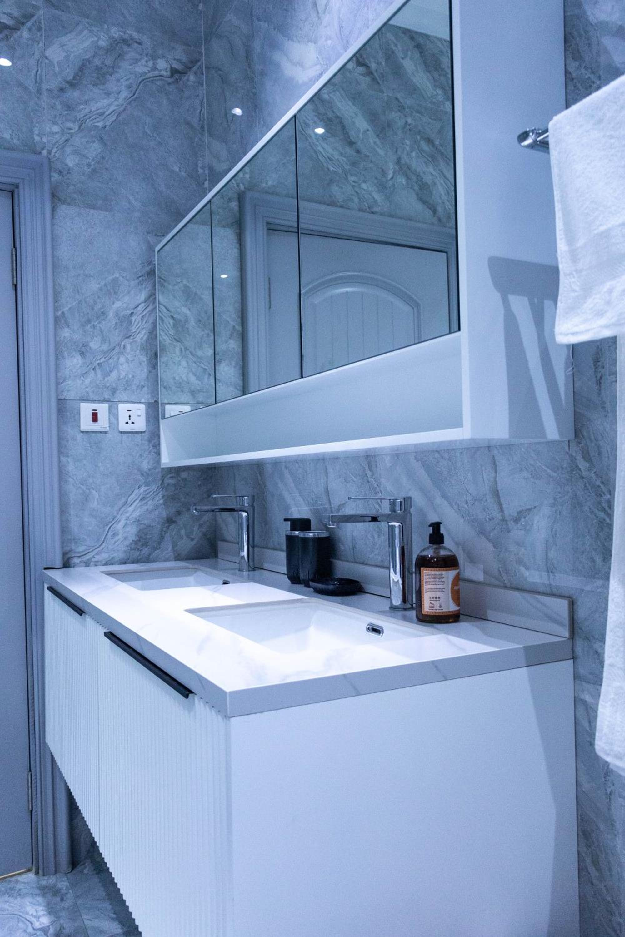 Maximilano Luxury Apartments