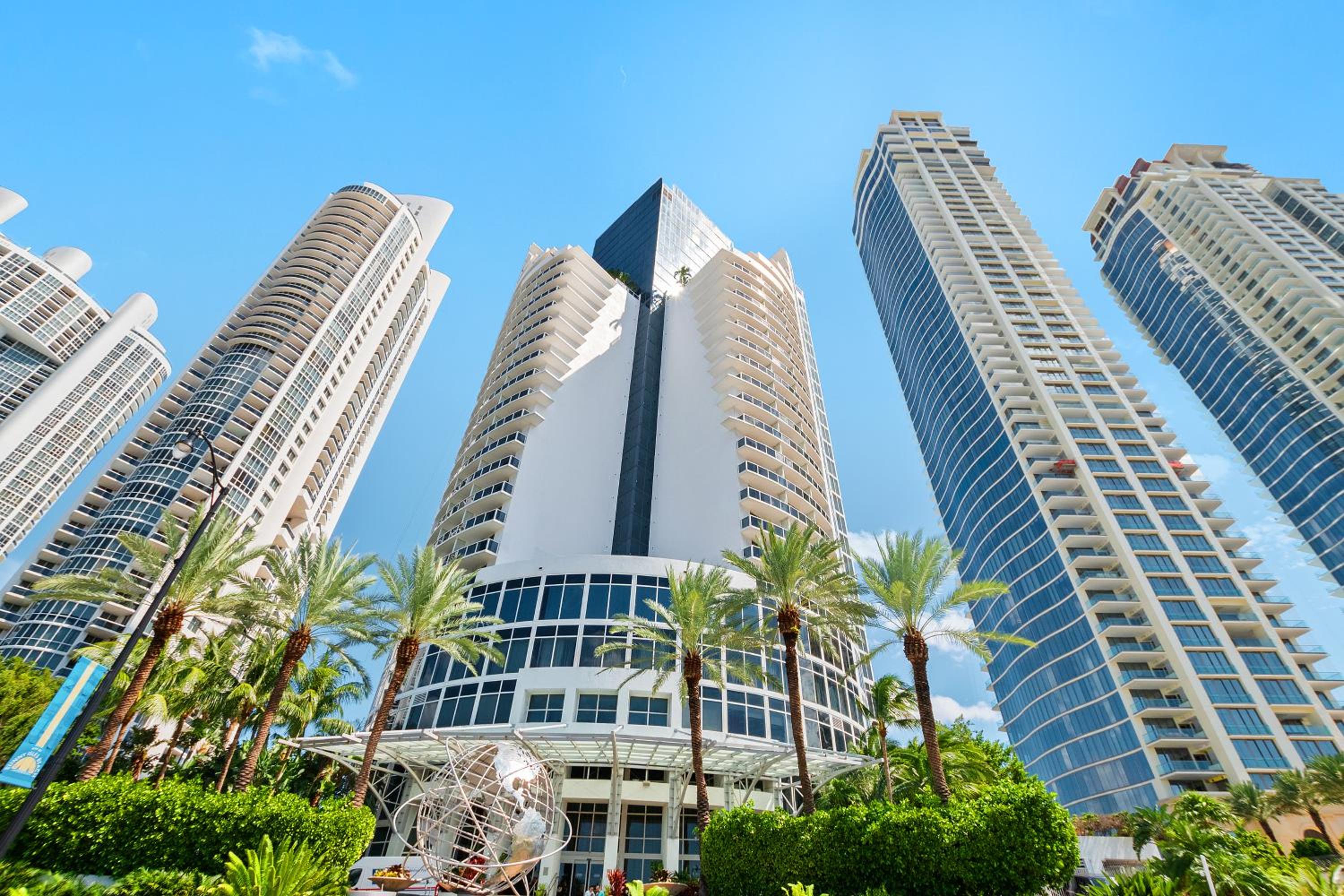 Hotel Trump International Deluxe 2 Queen Bed Ocean Front