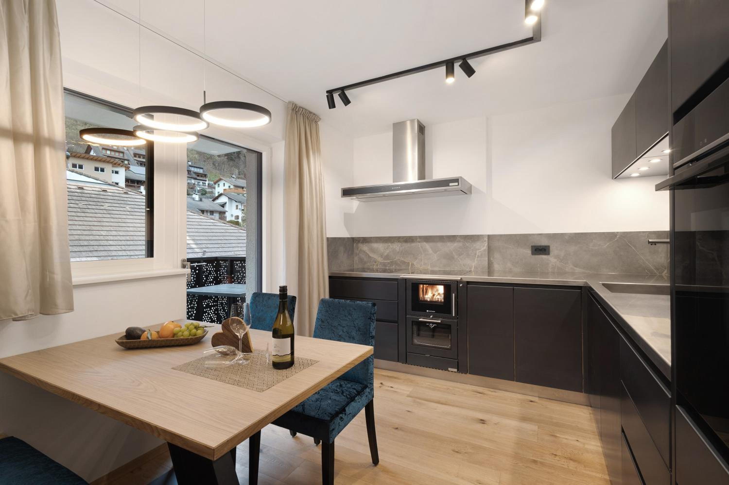 Paradeis Apartments