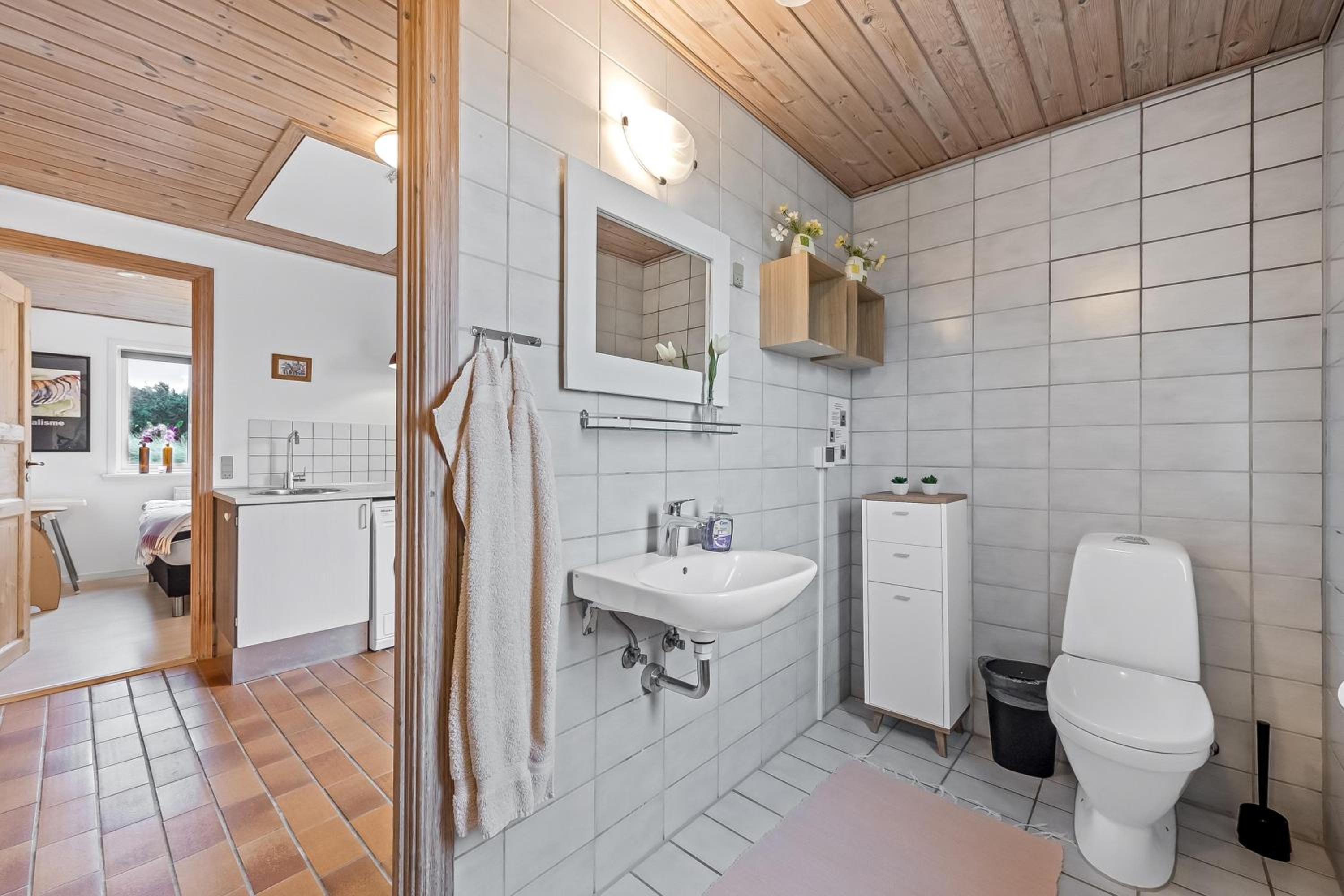 Lovely Holiday House With 4 Rooms Close To The North Sea view 4