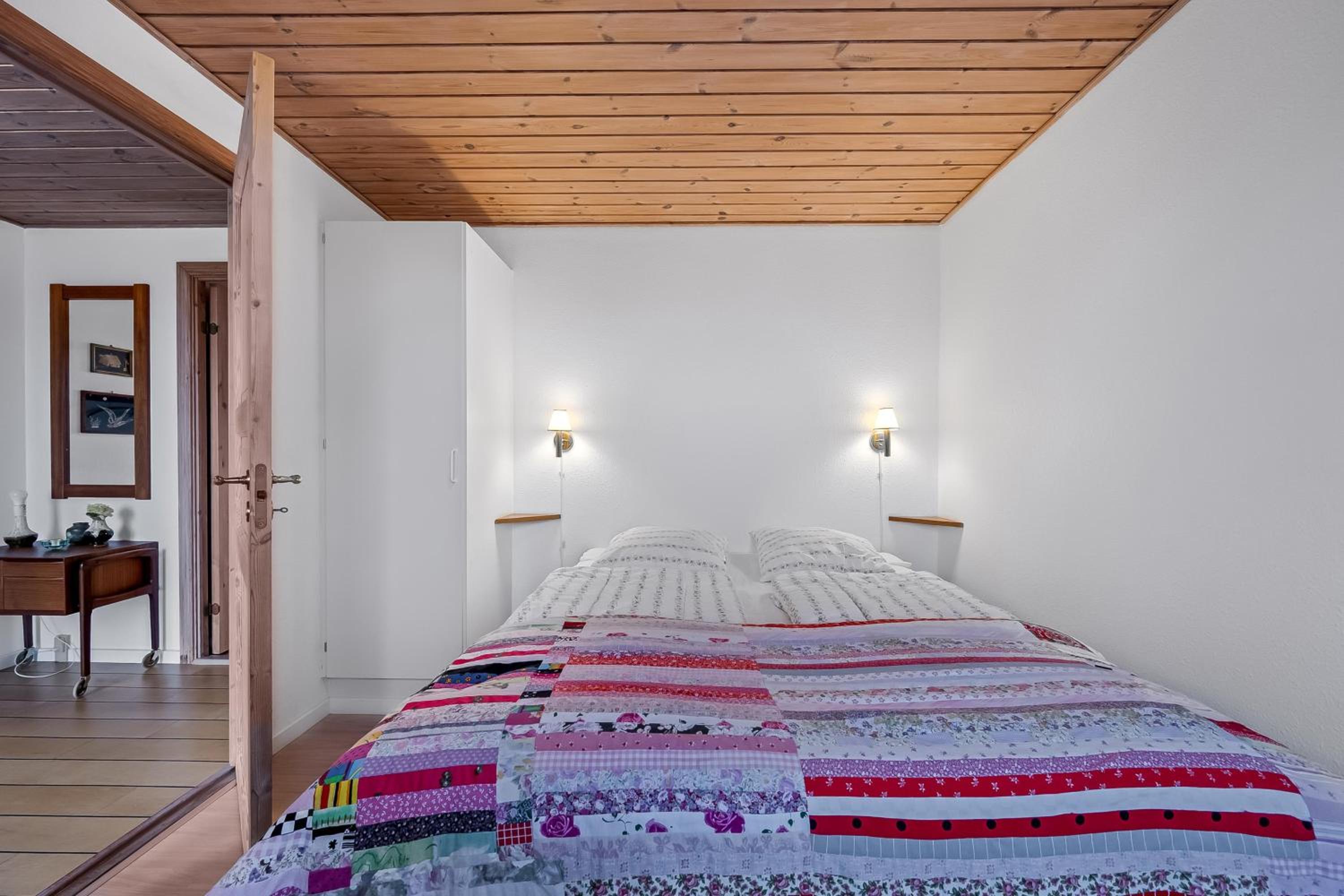 Lovely Holiday House With 4 Rooms Close To The North Sea view 5