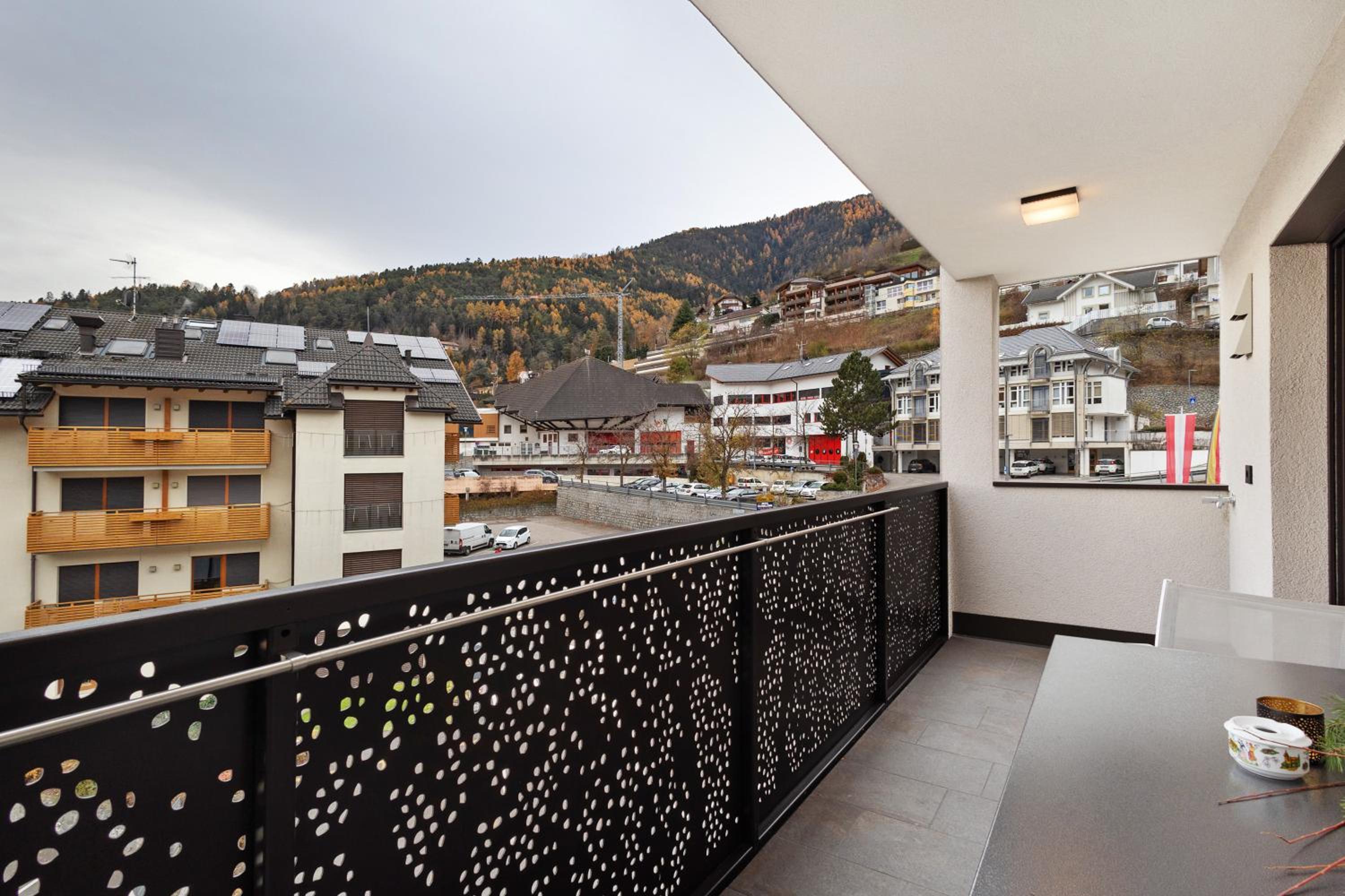 Paradeis Apartments