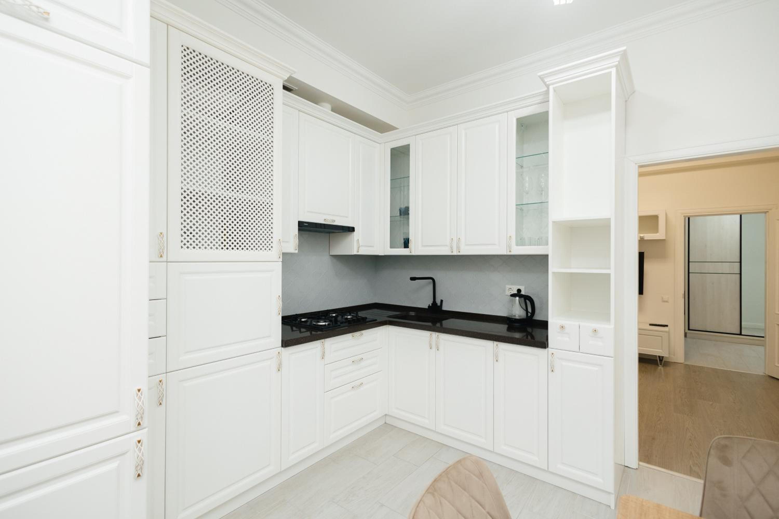 SkyHouse-High Comfort Gem in Central Downtown view 5