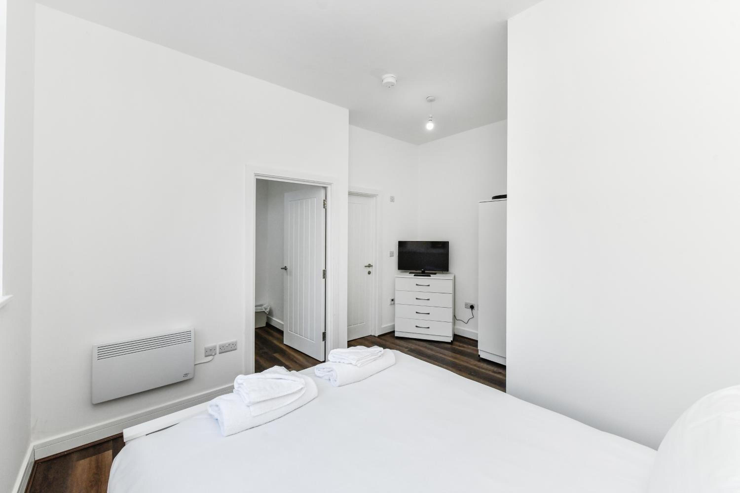 Nottingham Vacations - Church Street Flat 3 - Minimalist Studio in Basford - Property Image 10
