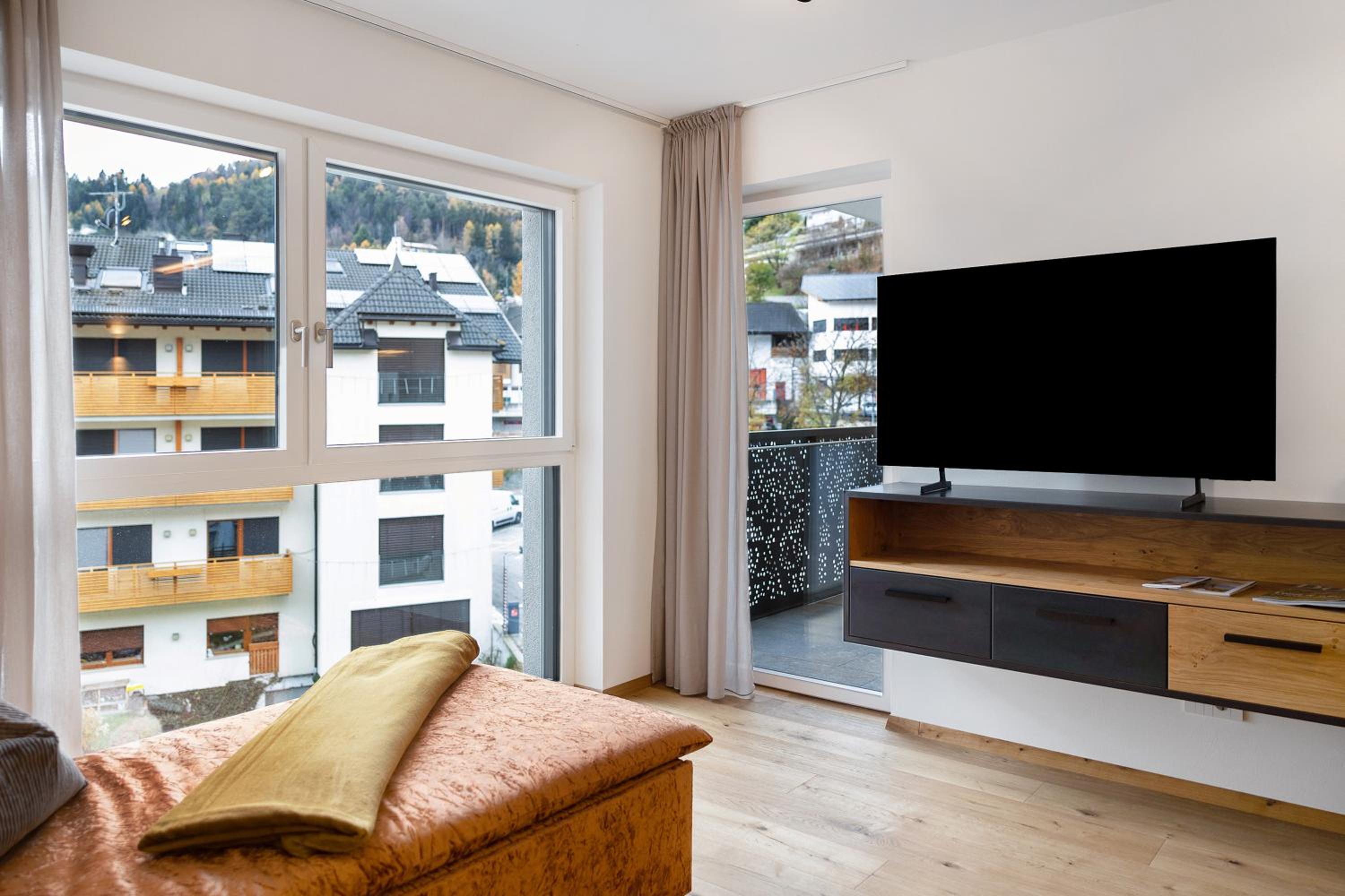 Paradeis Apartments