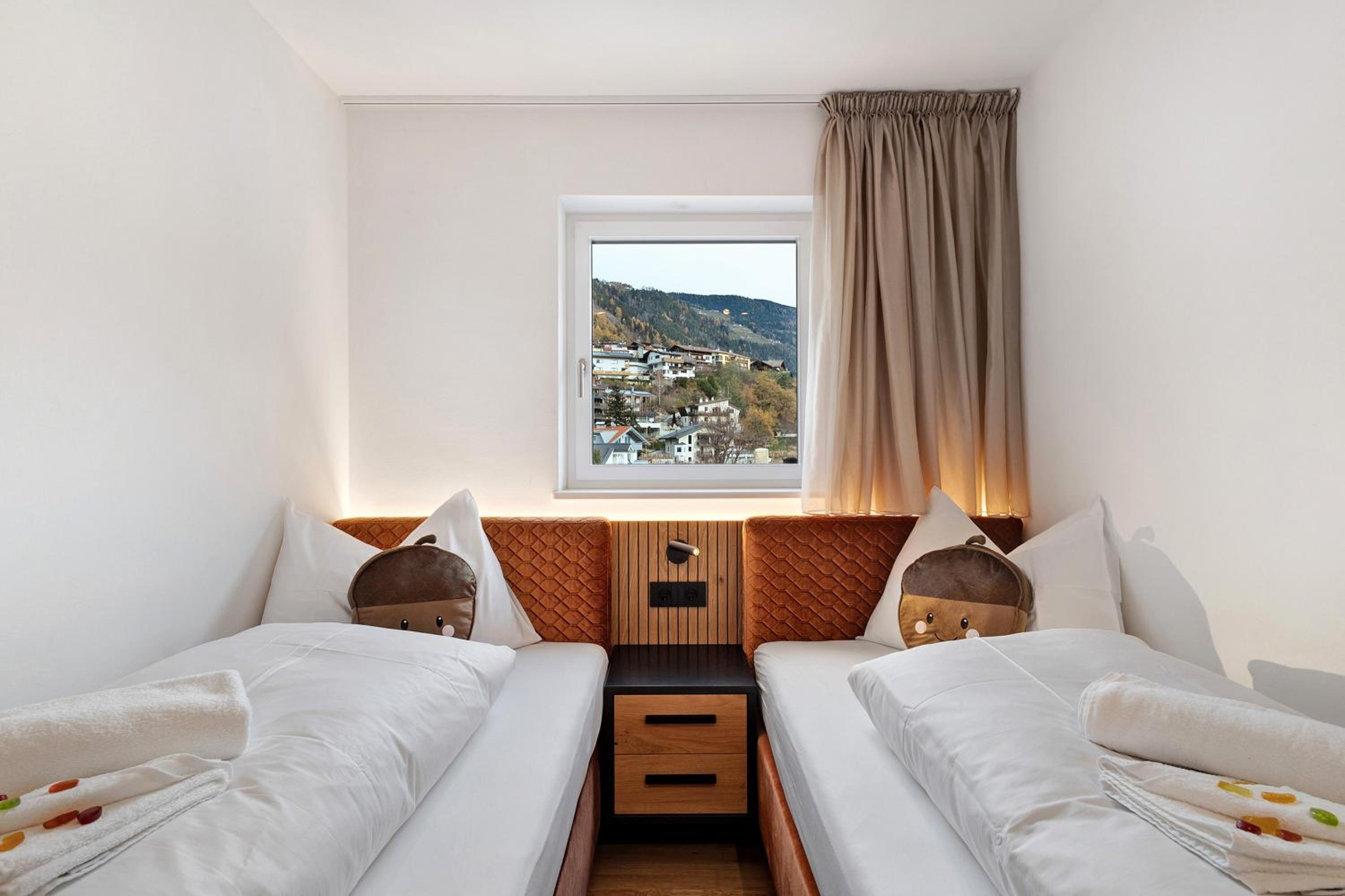 Paradeis Apartments