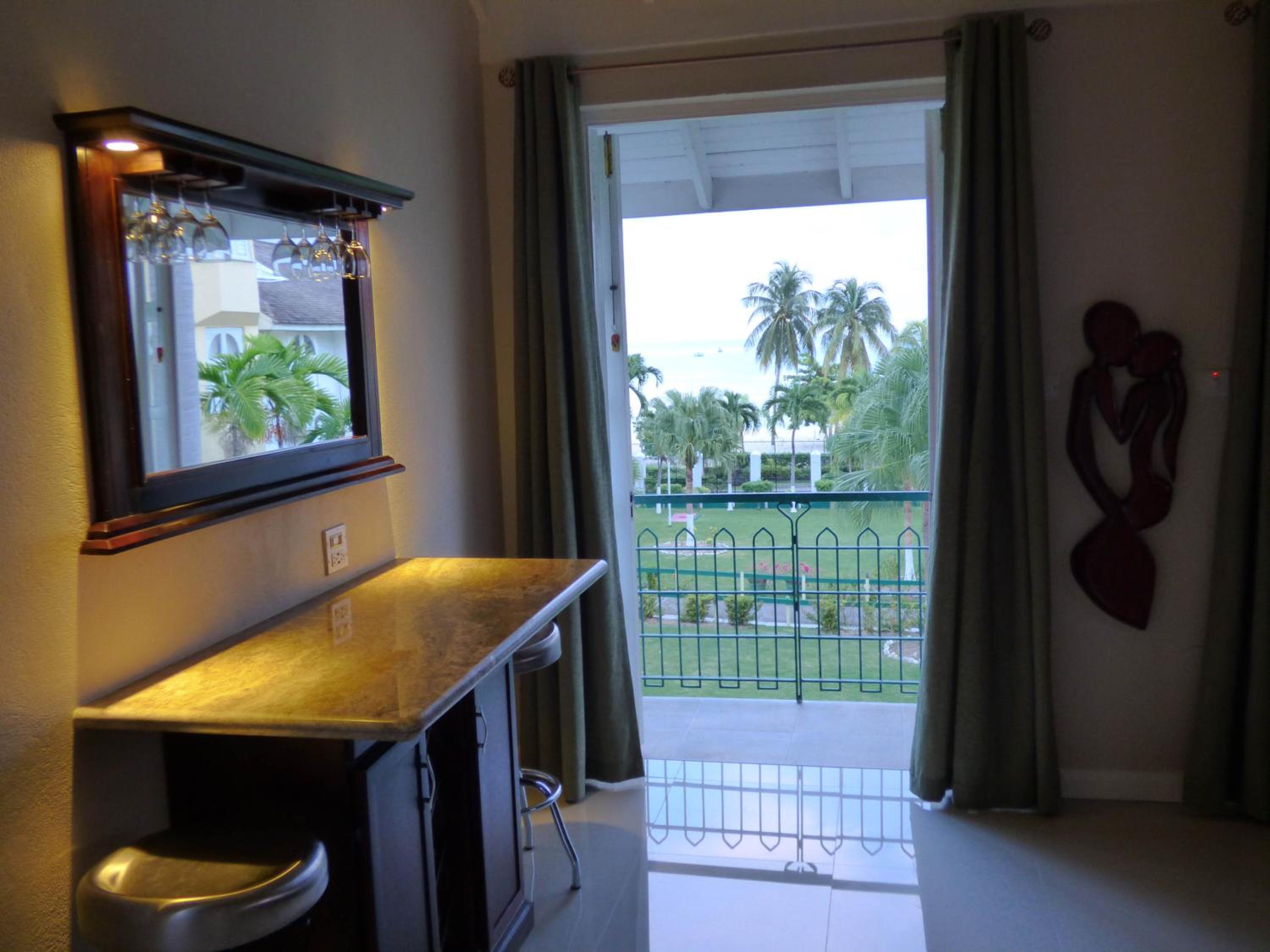 Beach One Bedroom Suite A29