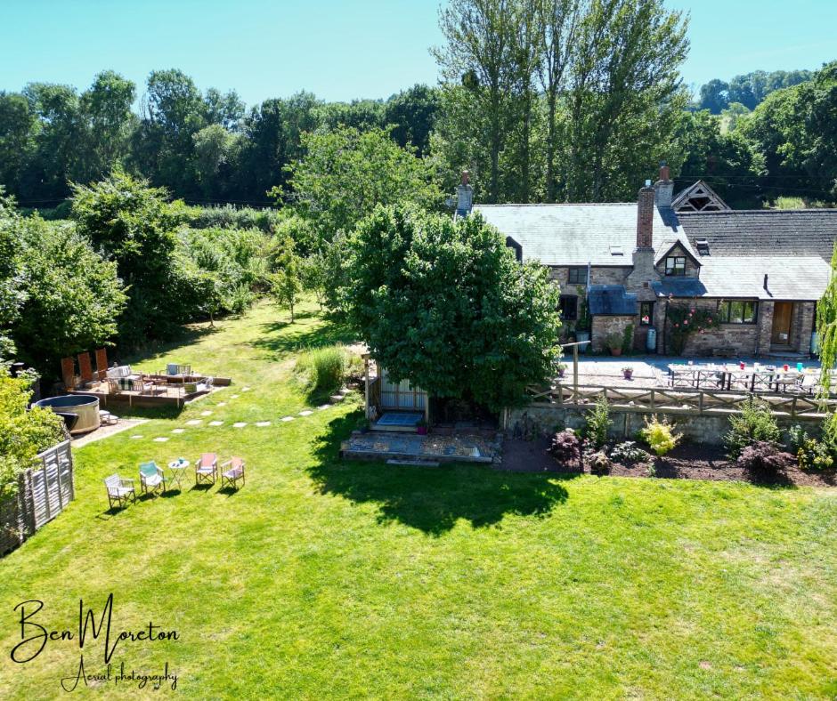Westbrook Court - Guest Suites with Hot Tub nr Hay on Wye view 3
