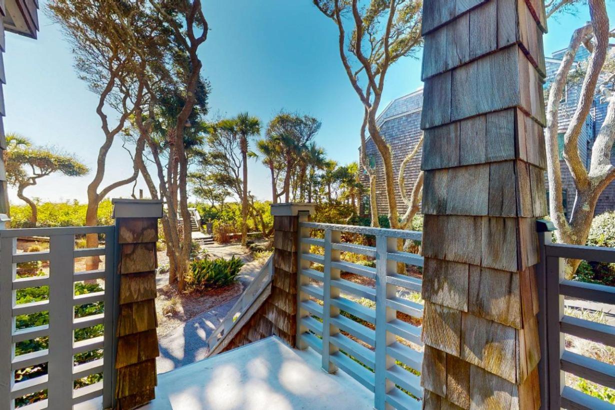 4438 Windswept Oceanside Villa