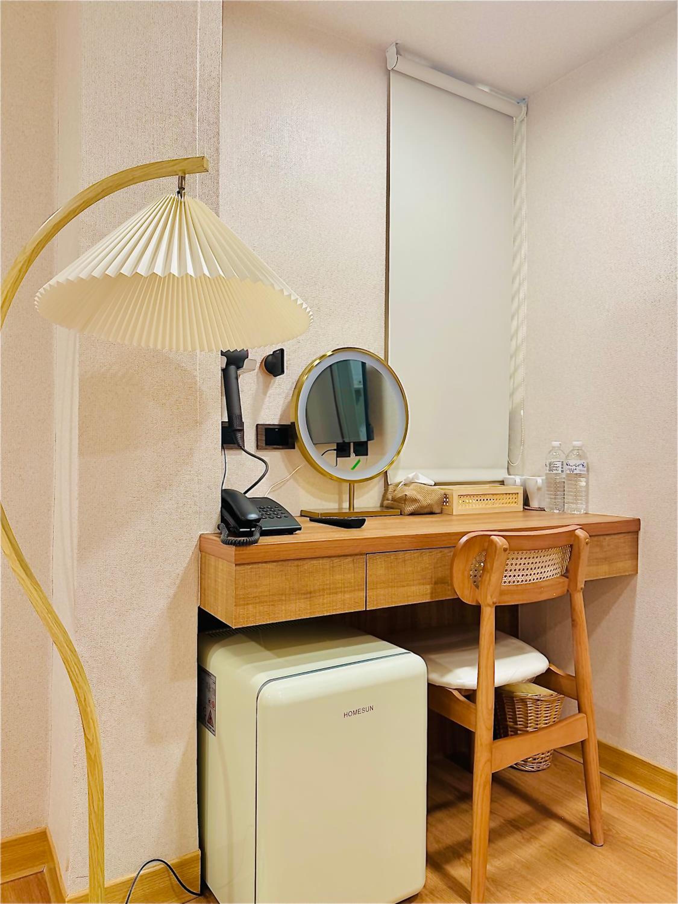 Cat Tail Pocket Inn Ximen