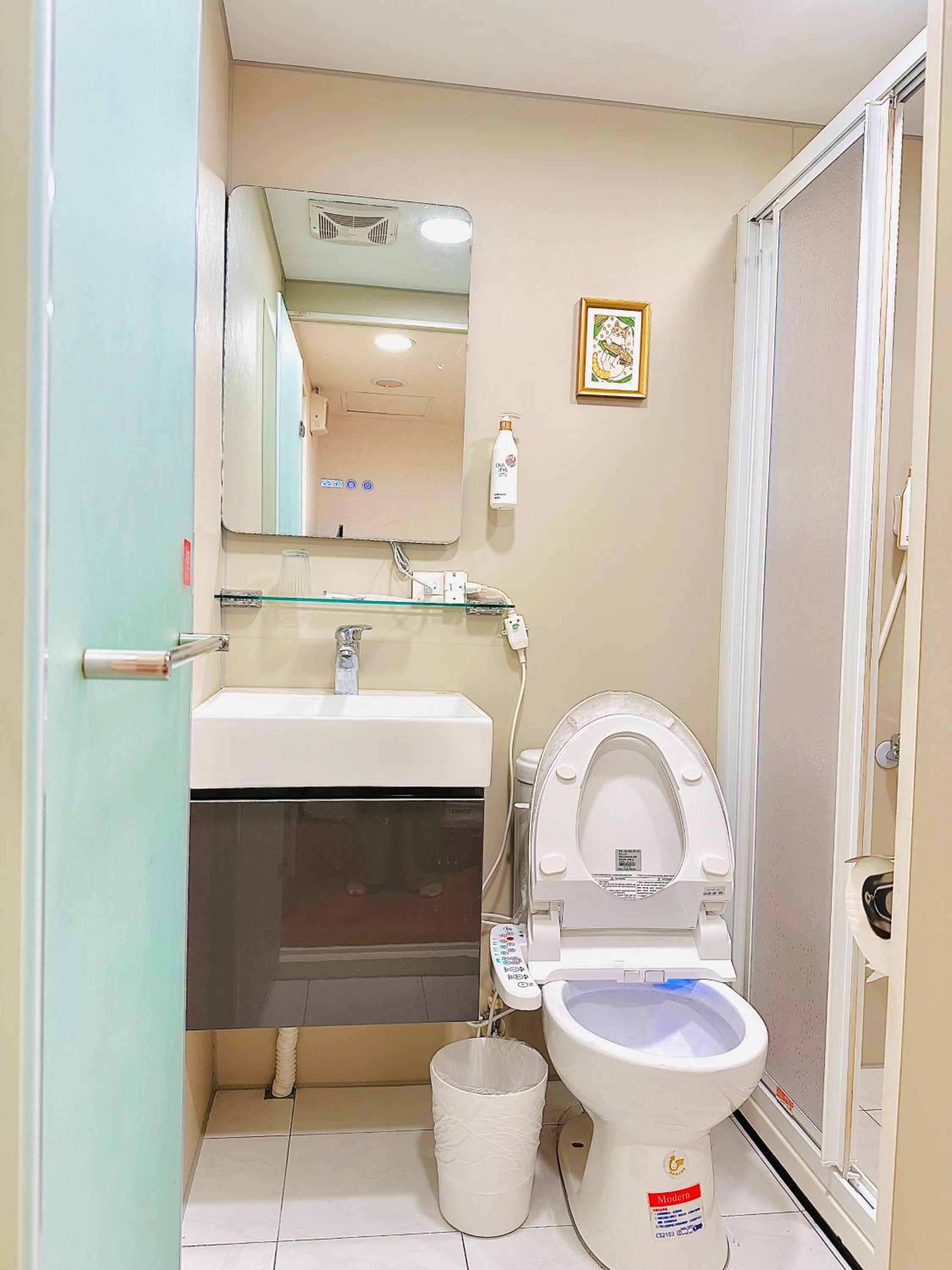 Cat Tail Pocket Inn Ximen