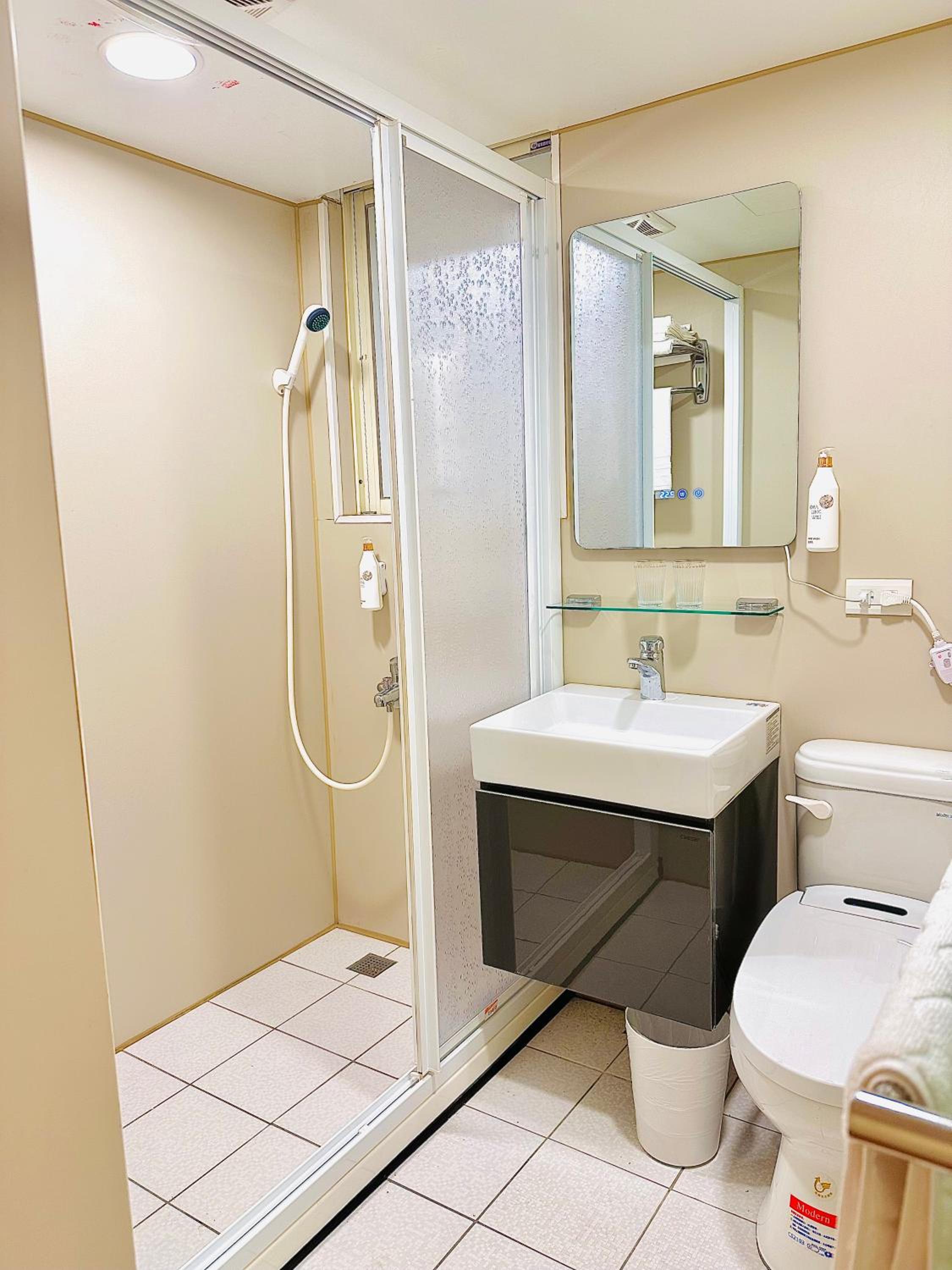 Cat Tail Pocket Inn Ximen