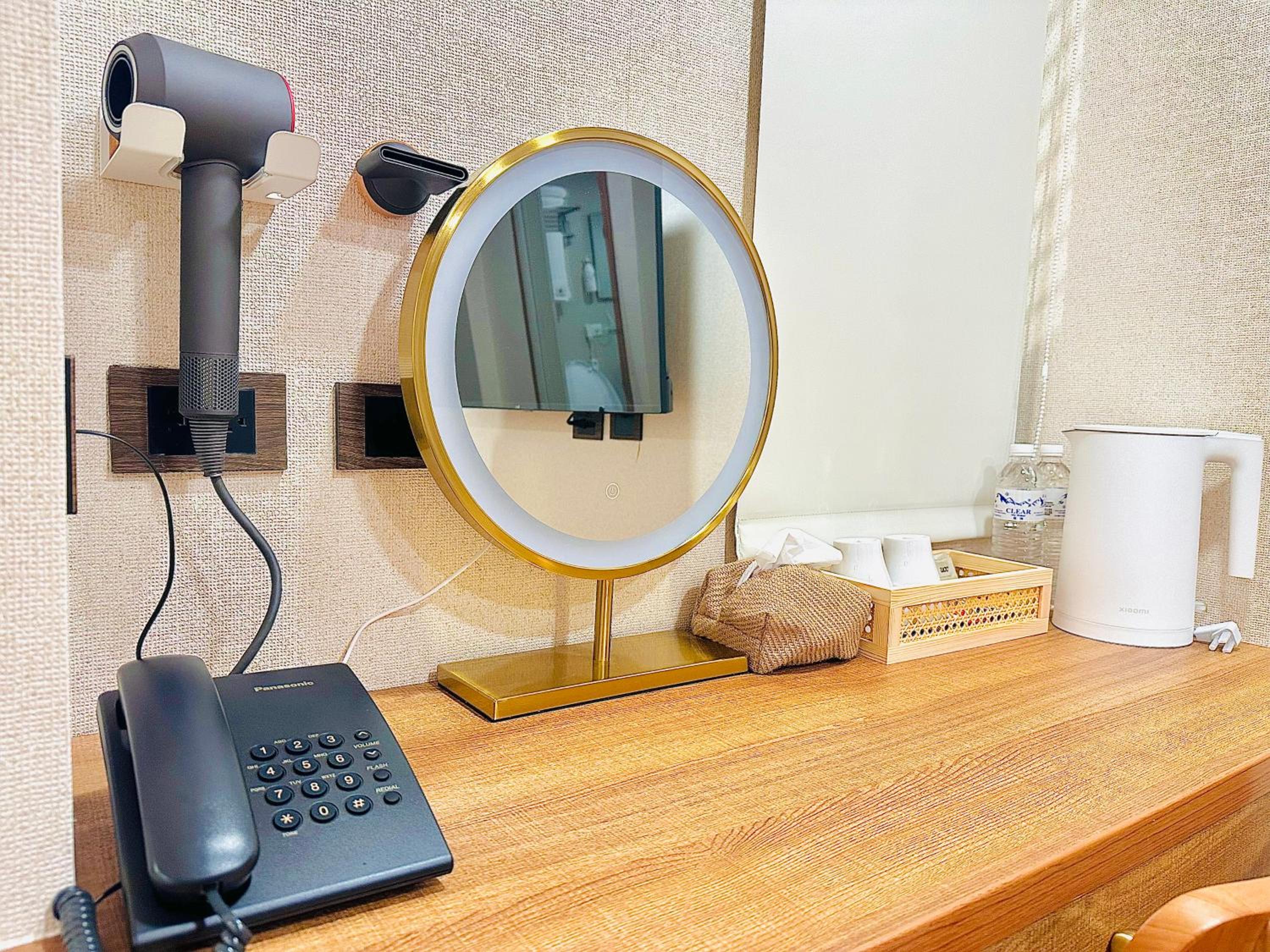 Cat Tail Pocket Inn Ximen