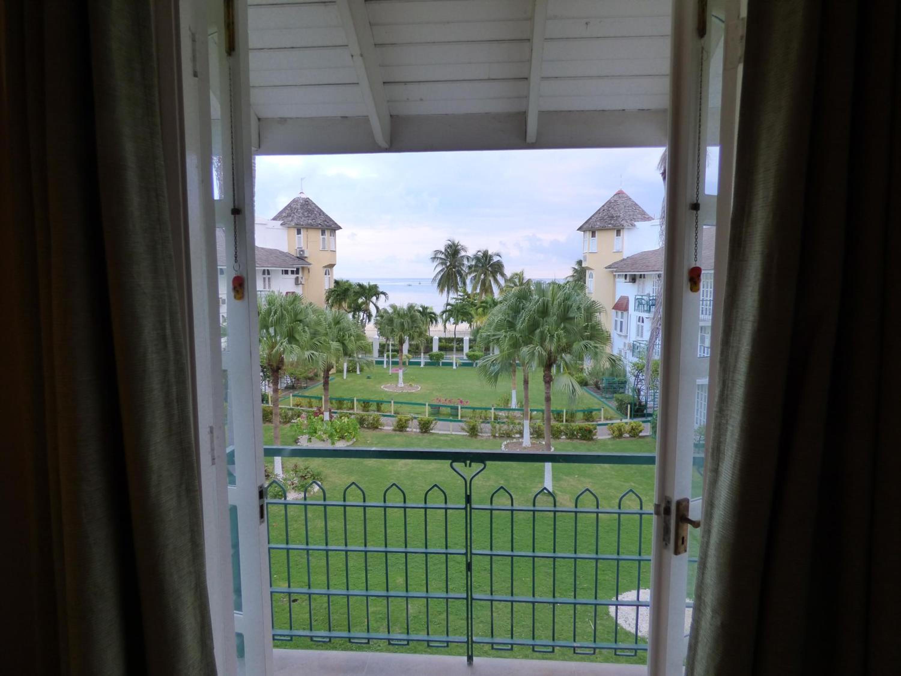 Beach One Bedroom Suite A29