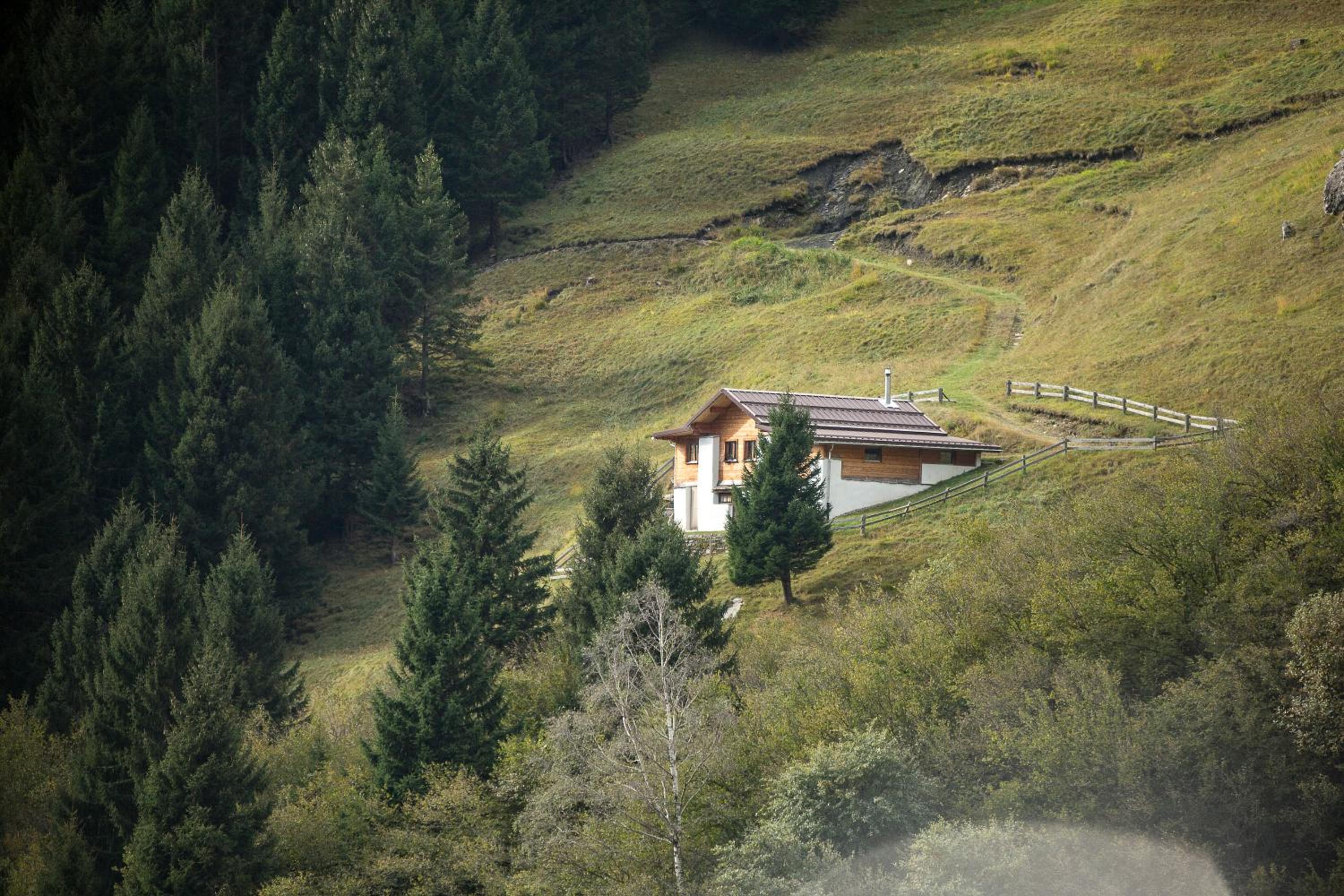 Maiensäss, Berghütte Pundelon - autark, voll ausgestattet, Ressourcen begrenzt