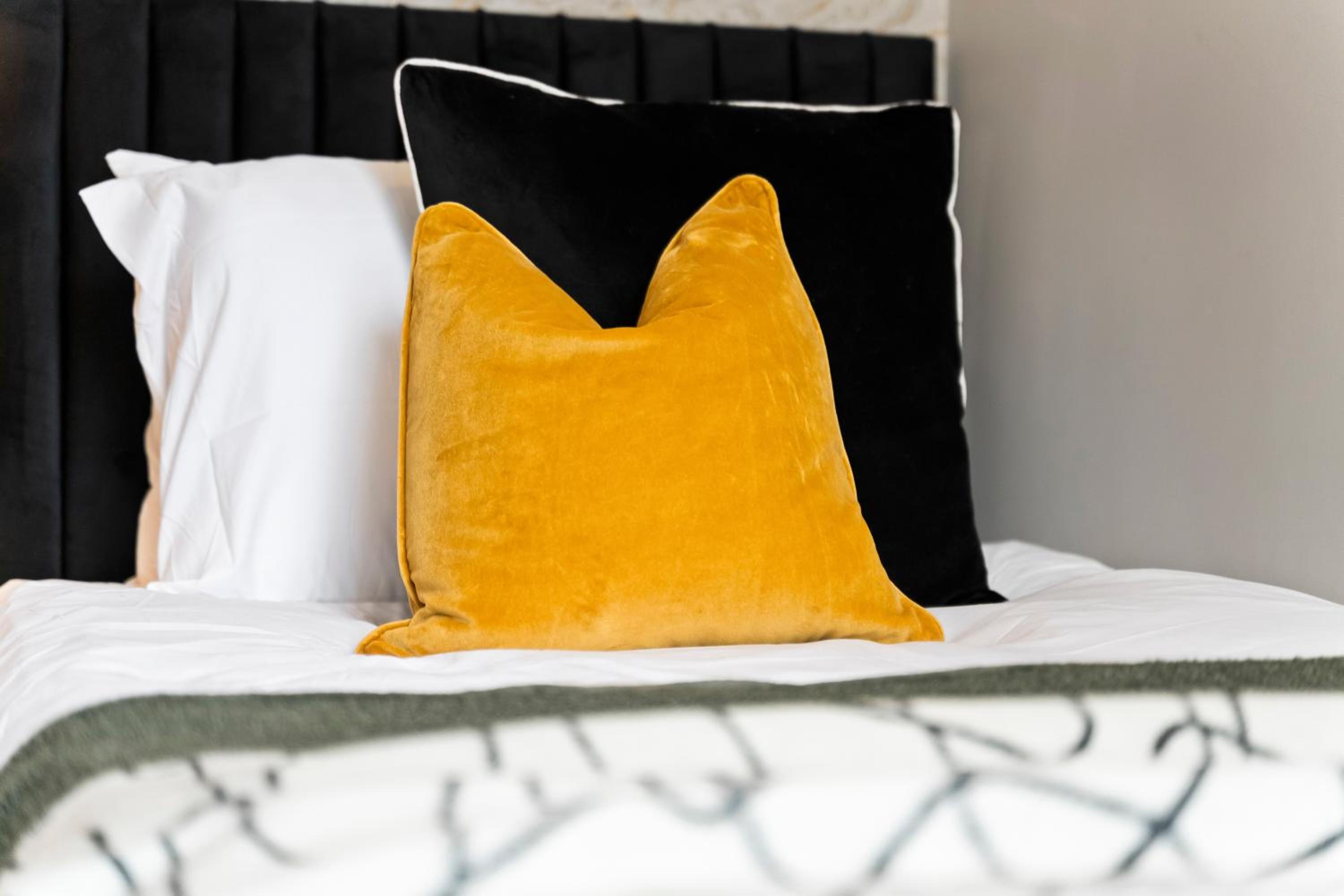 Boutique 2 bed in Worthing view 2