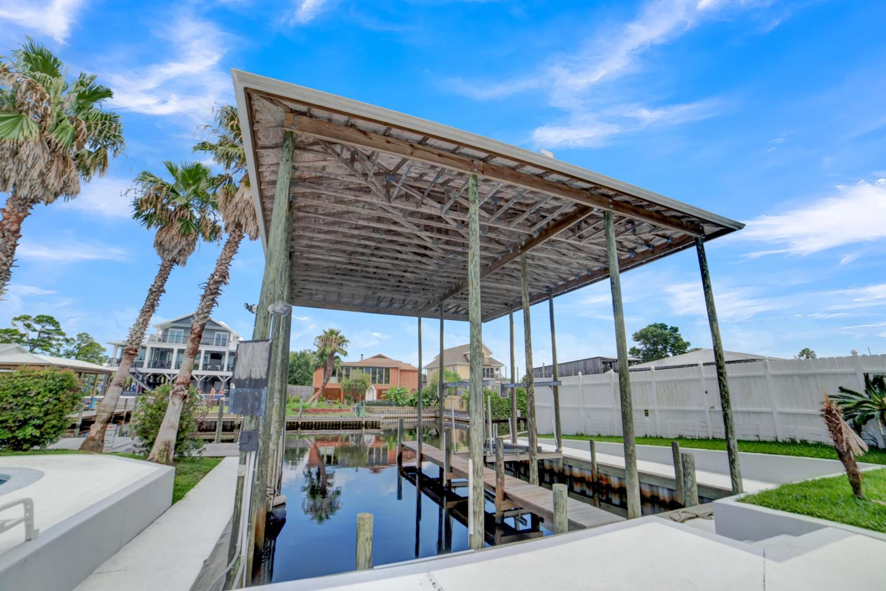 Fun In The Sun by Vacation Homes Collection view 3