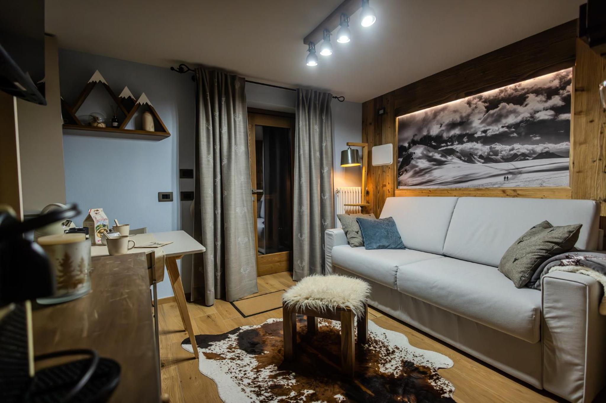 La chambre d'Emilie - romantic room view 3